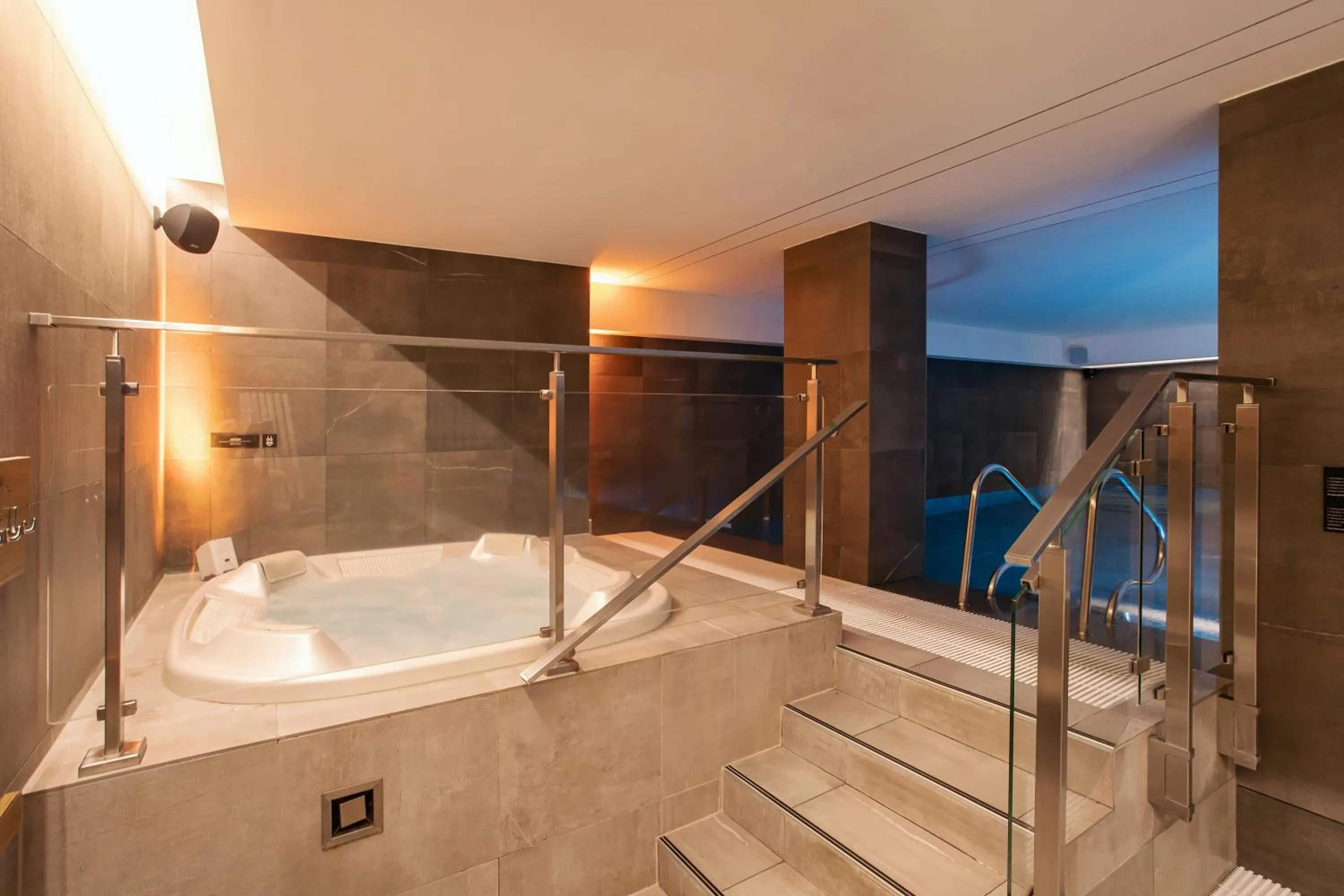 Pool view in DoubleTree by Hilton Wroclaw