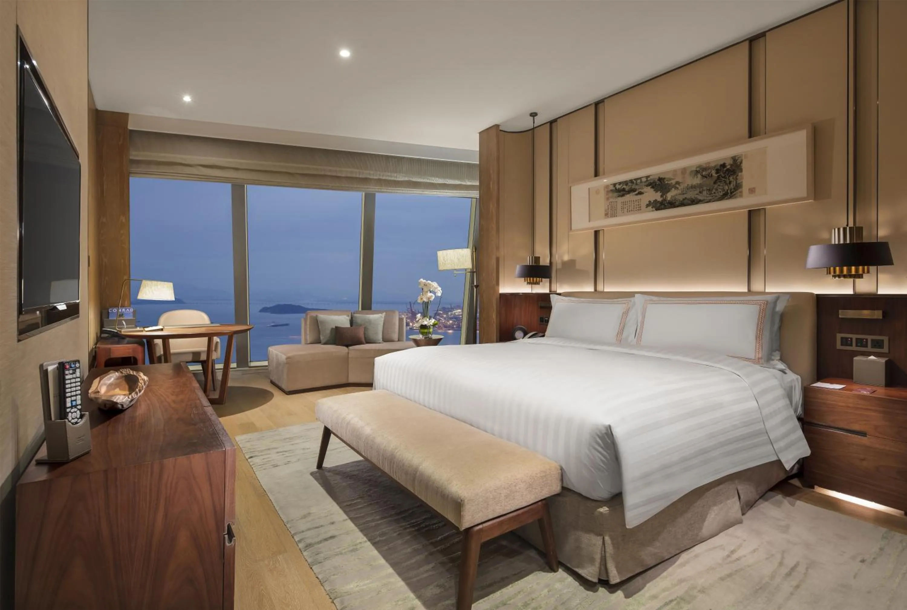 Bedroom, Bed in Conrad Xiamen