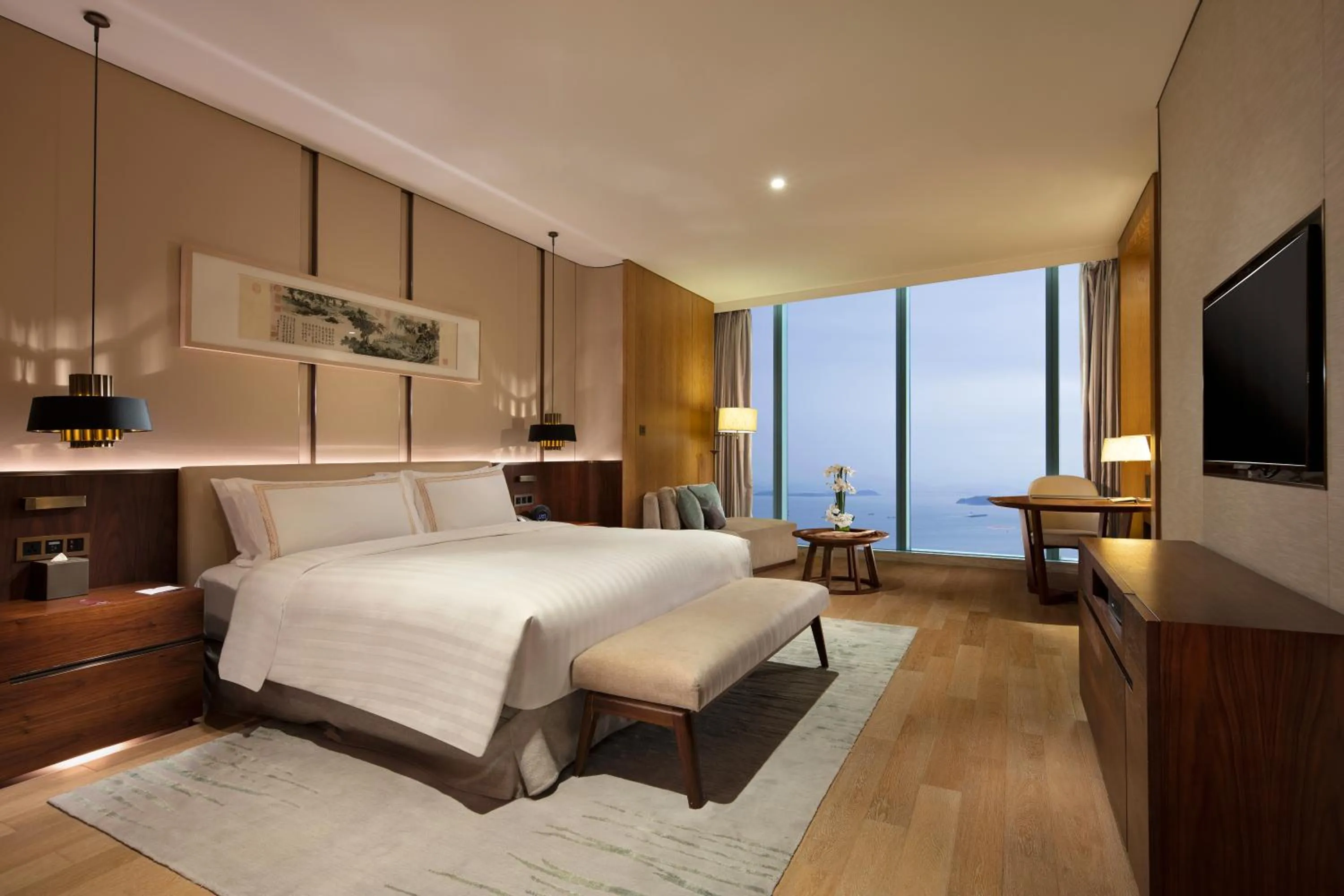 Bedroom, Bed in Conrad Xiamen