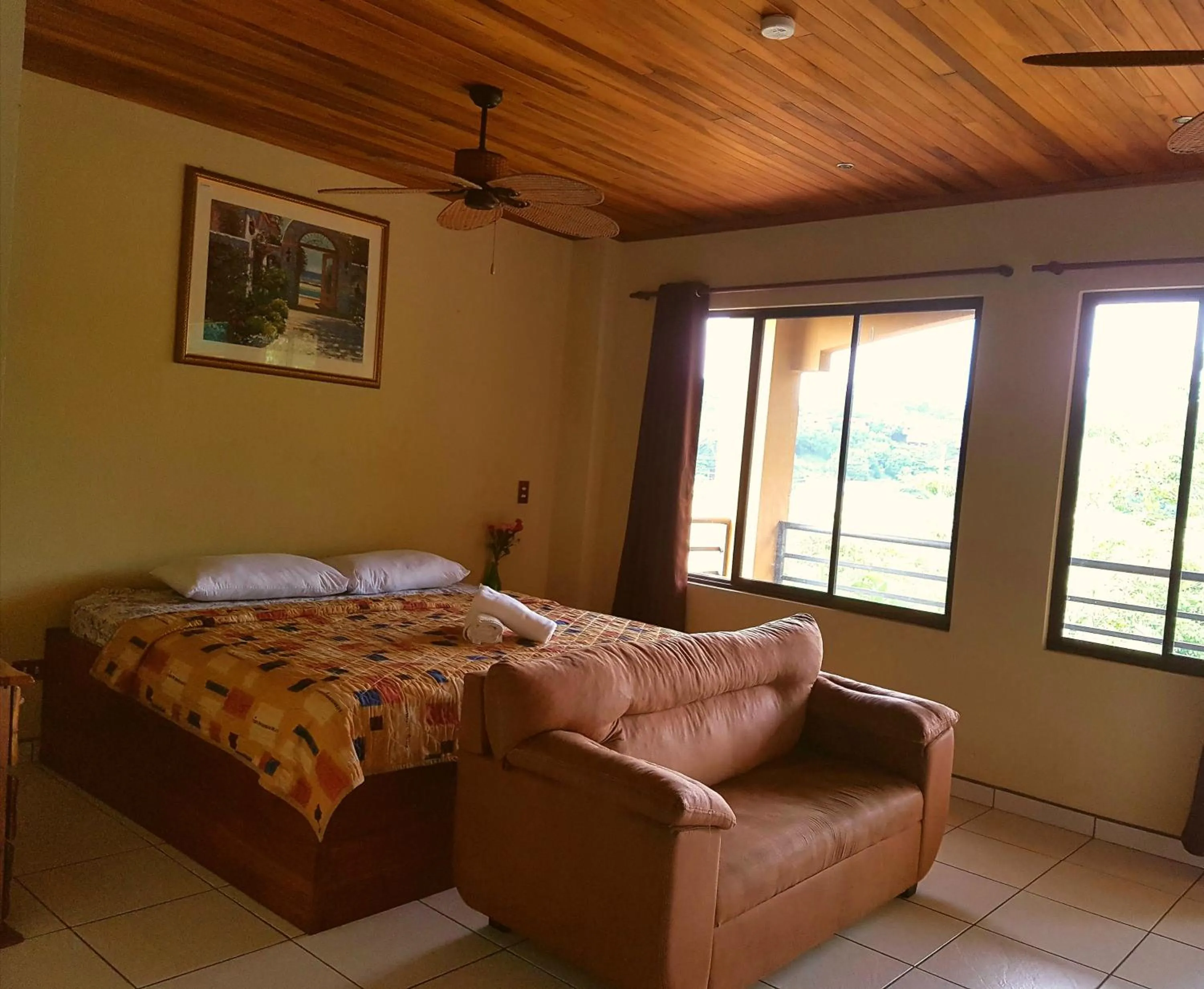 Photo of the whole room, Bed in Pacifico Loft Hotel