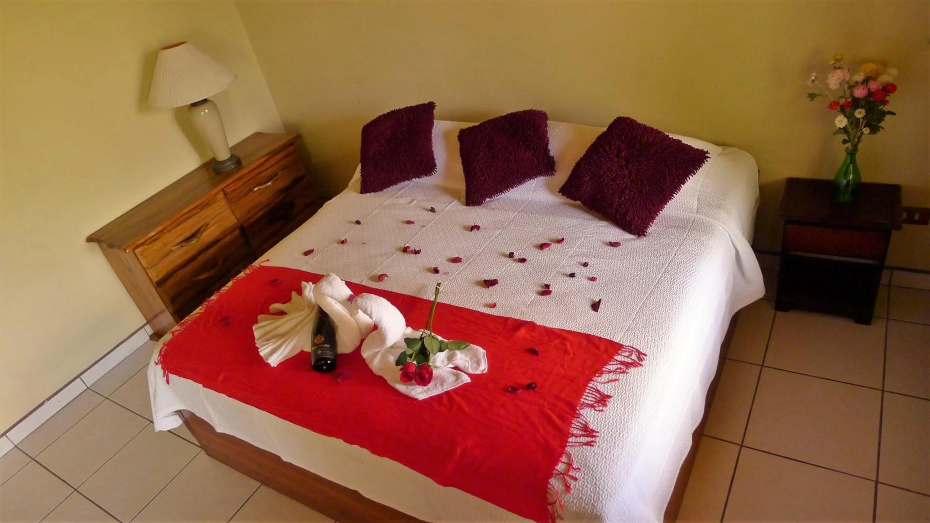 Bedroom, Bed in Pacifico Loft Hotel