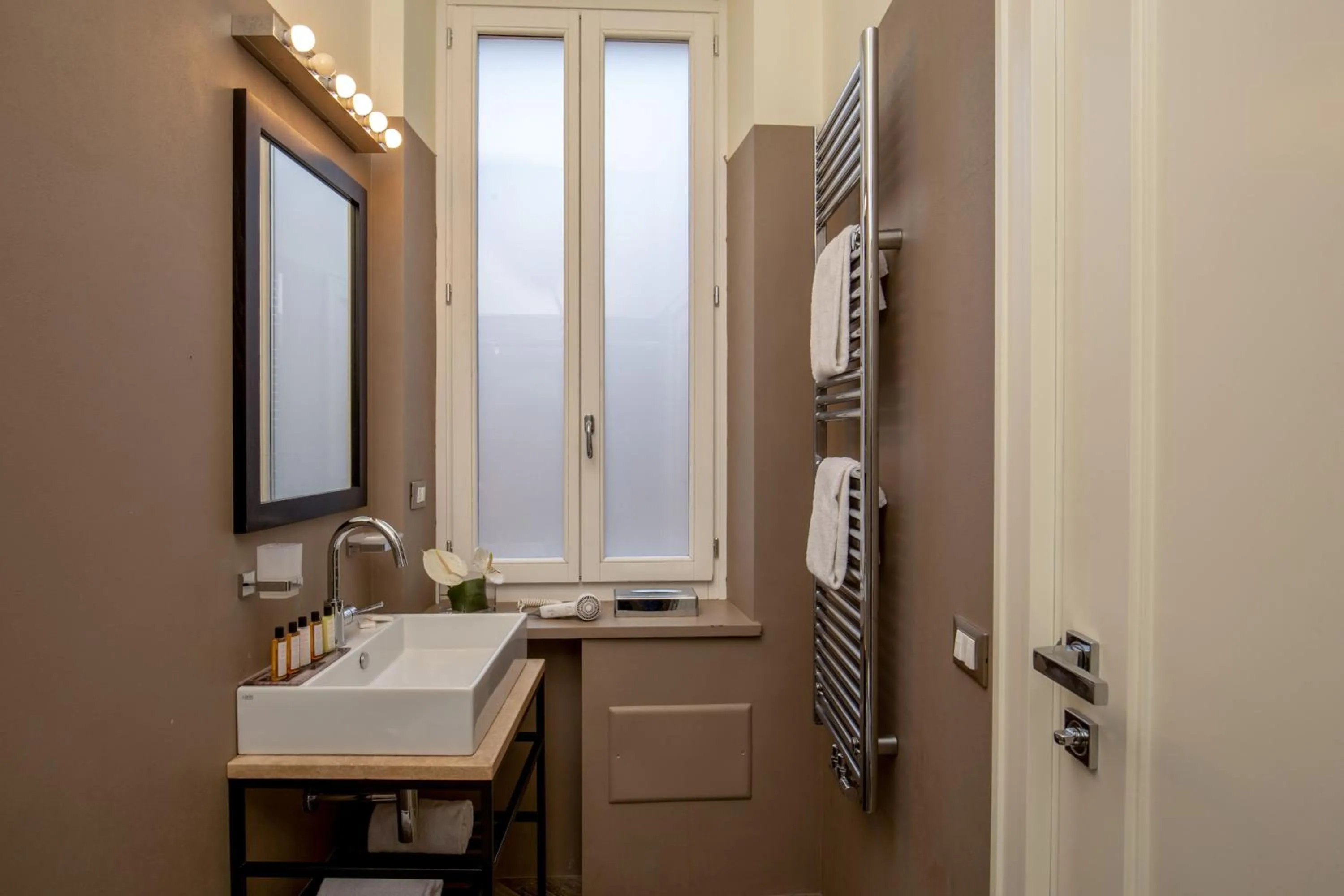 Bathroom in My Trevi Charming & Luxury Rooms