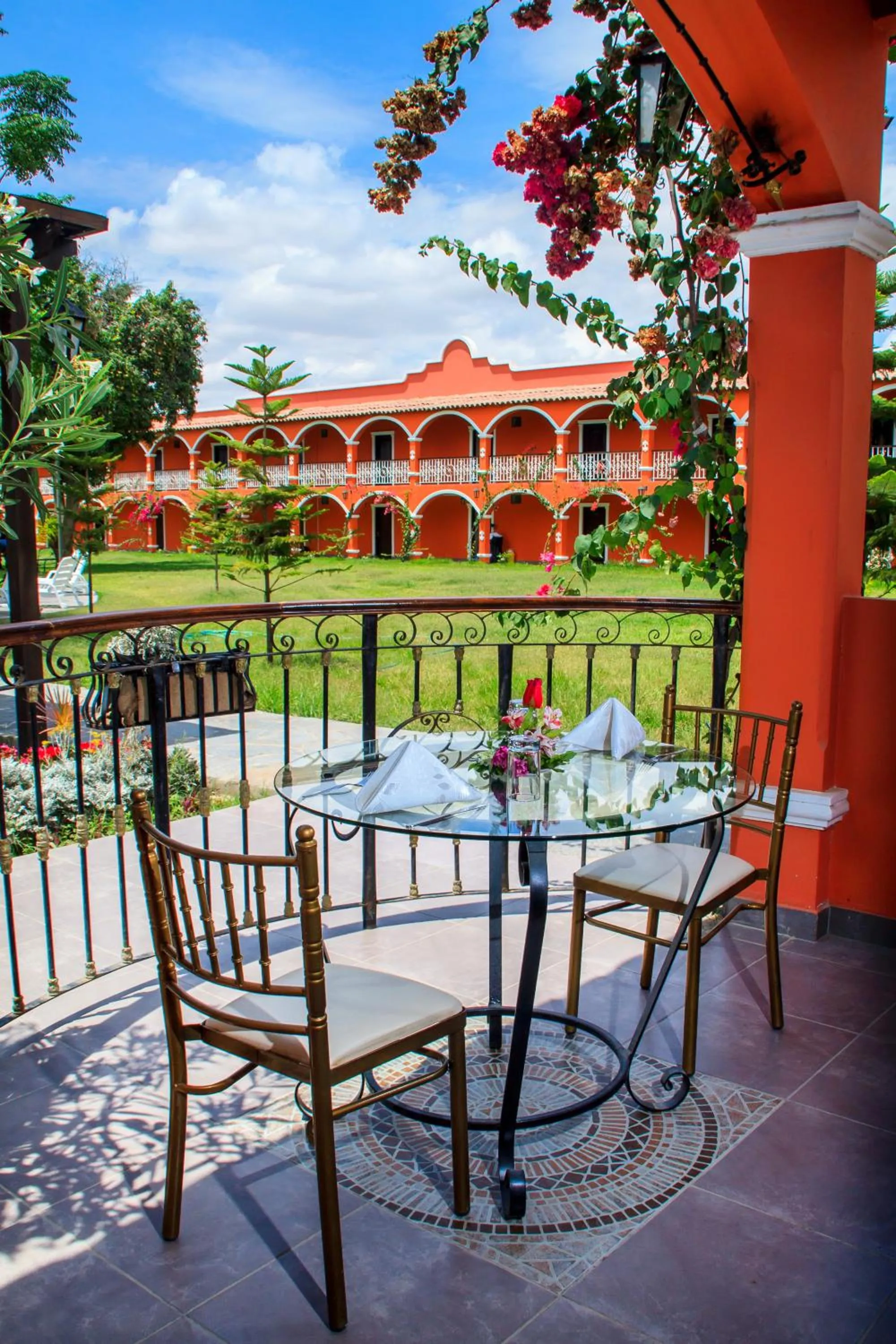 Restaurant/places to eat in Hacienda San Juan Resort