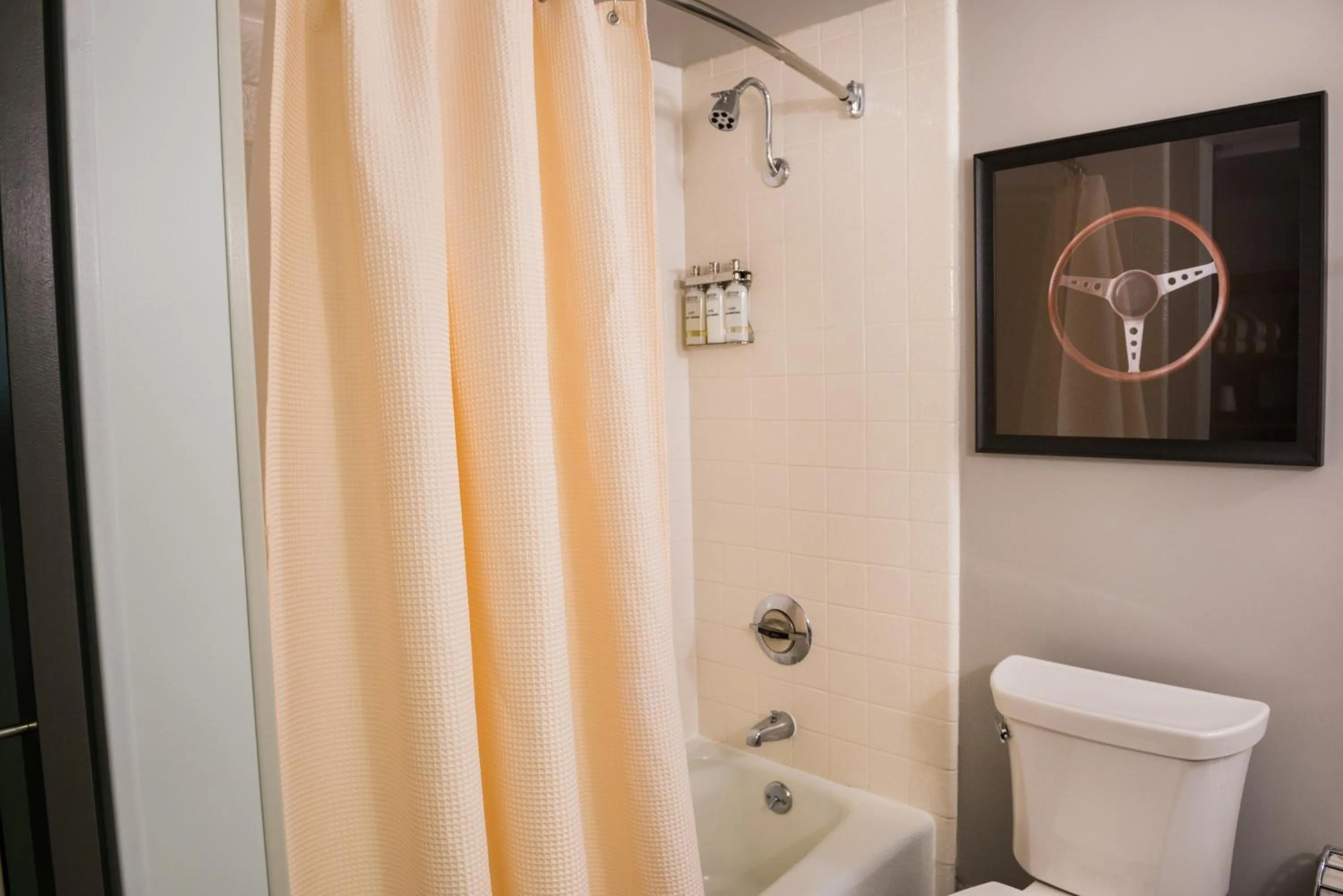 Bath in Chaminade Resort & Spa