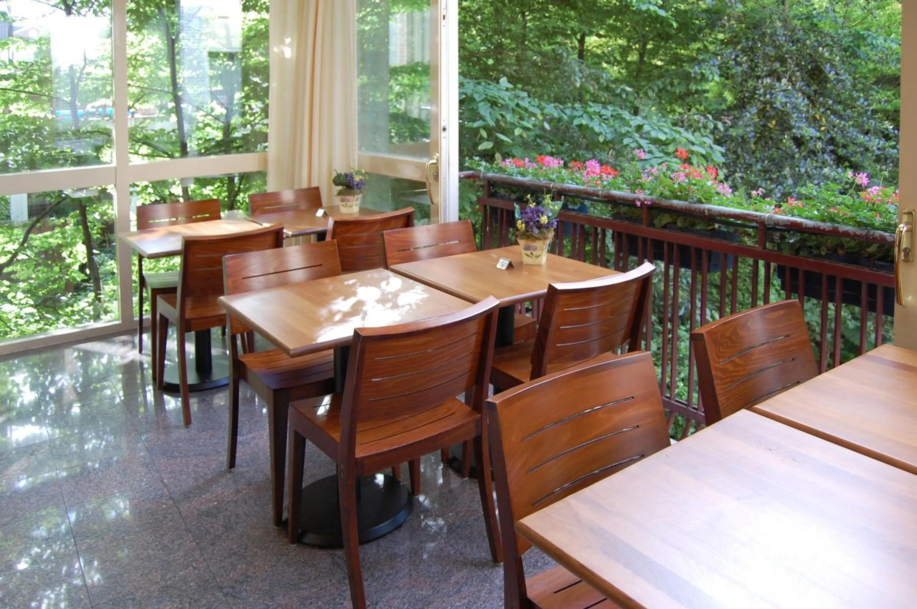 Restaurant/places to eat in Prinsenhotel