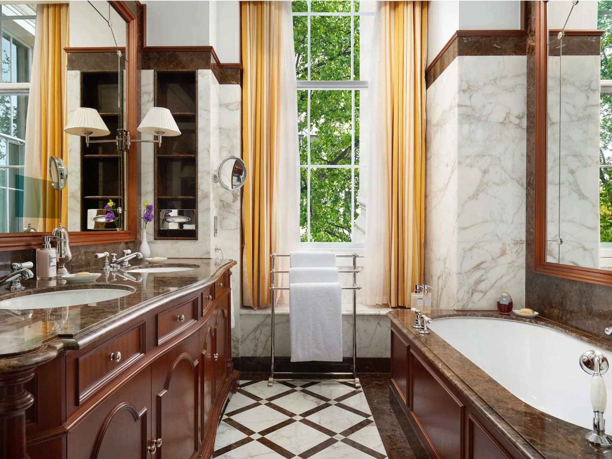 Bathroom in The Lanesborough, Oetker Hotels