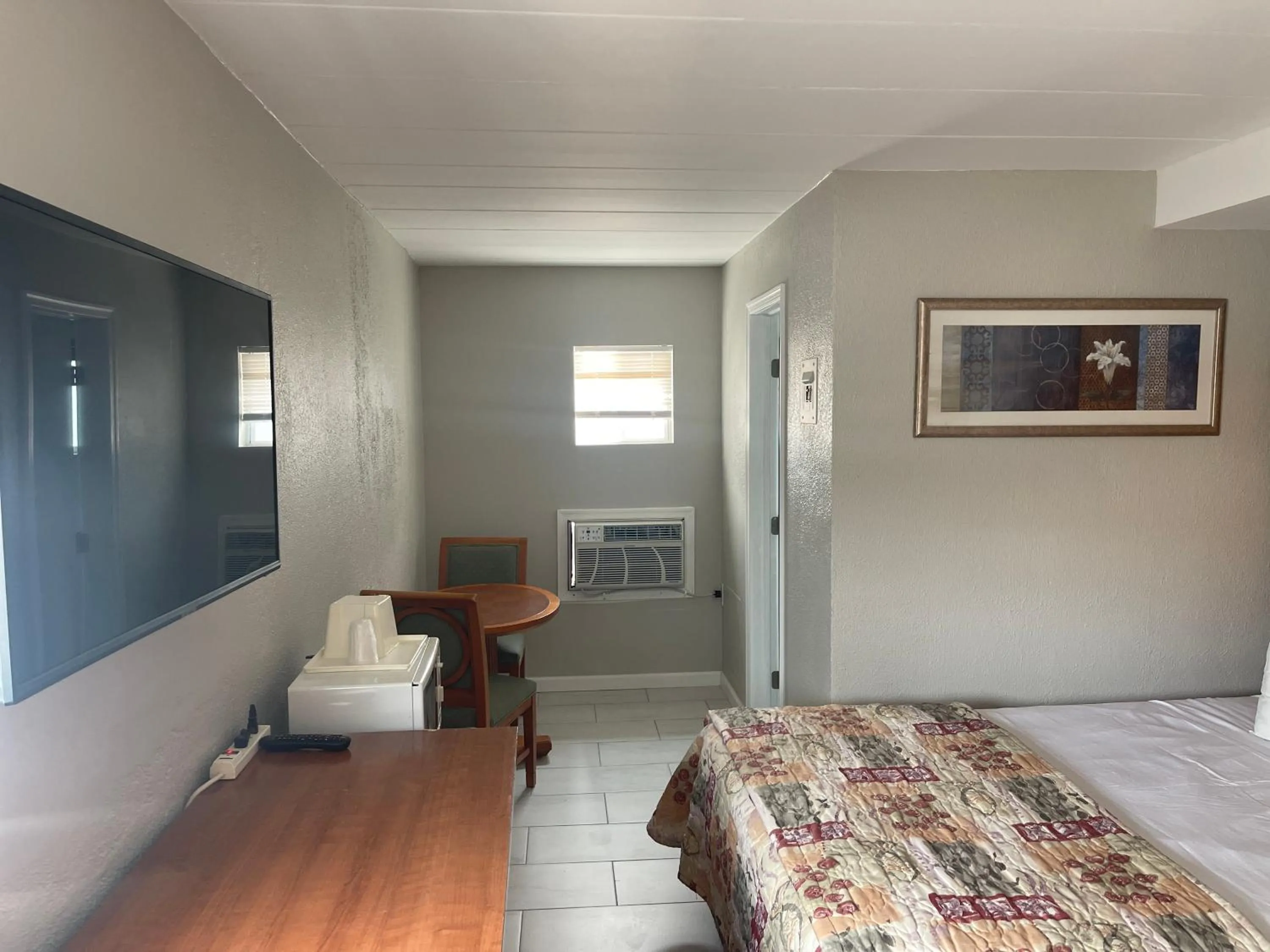 TV and multimedia, Bed in Paradise Inn