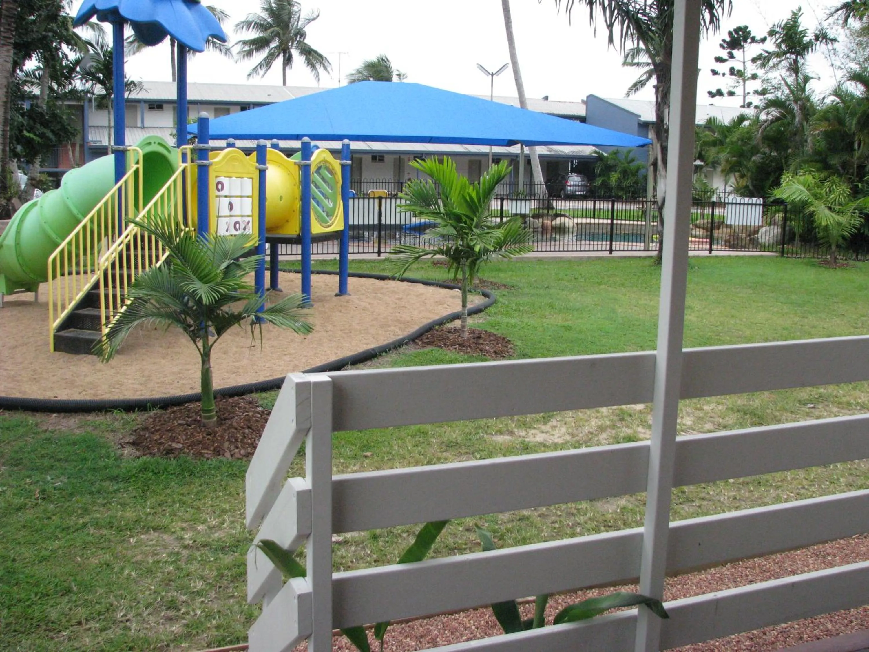Area and facilities in Cardwell Beachcomber Motel & Tourist Park
