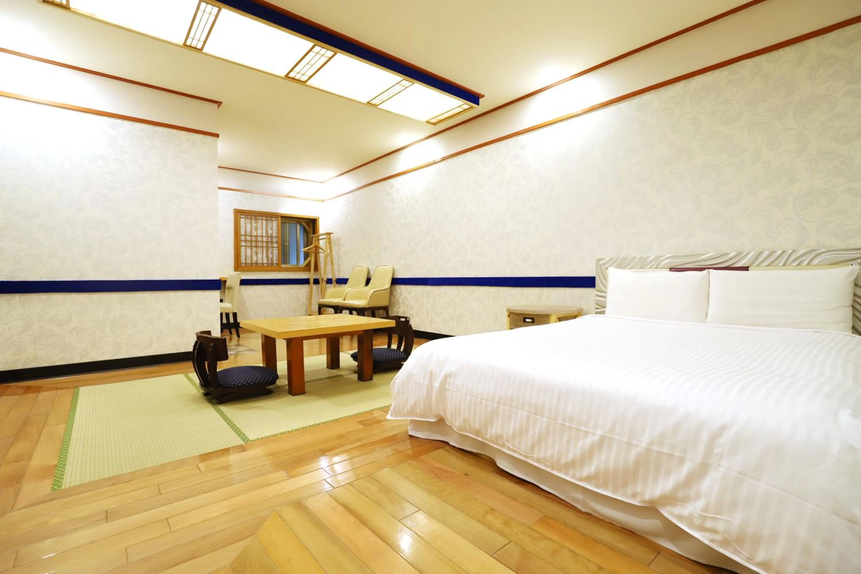 Bed in Gorgeous Hot Spring Resort