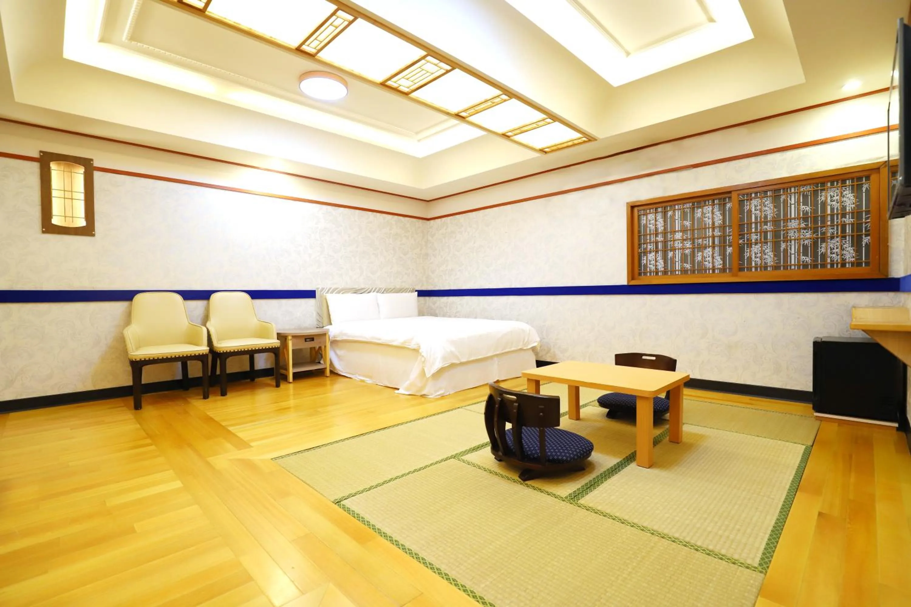 Gorgeous Hot Spring Resort