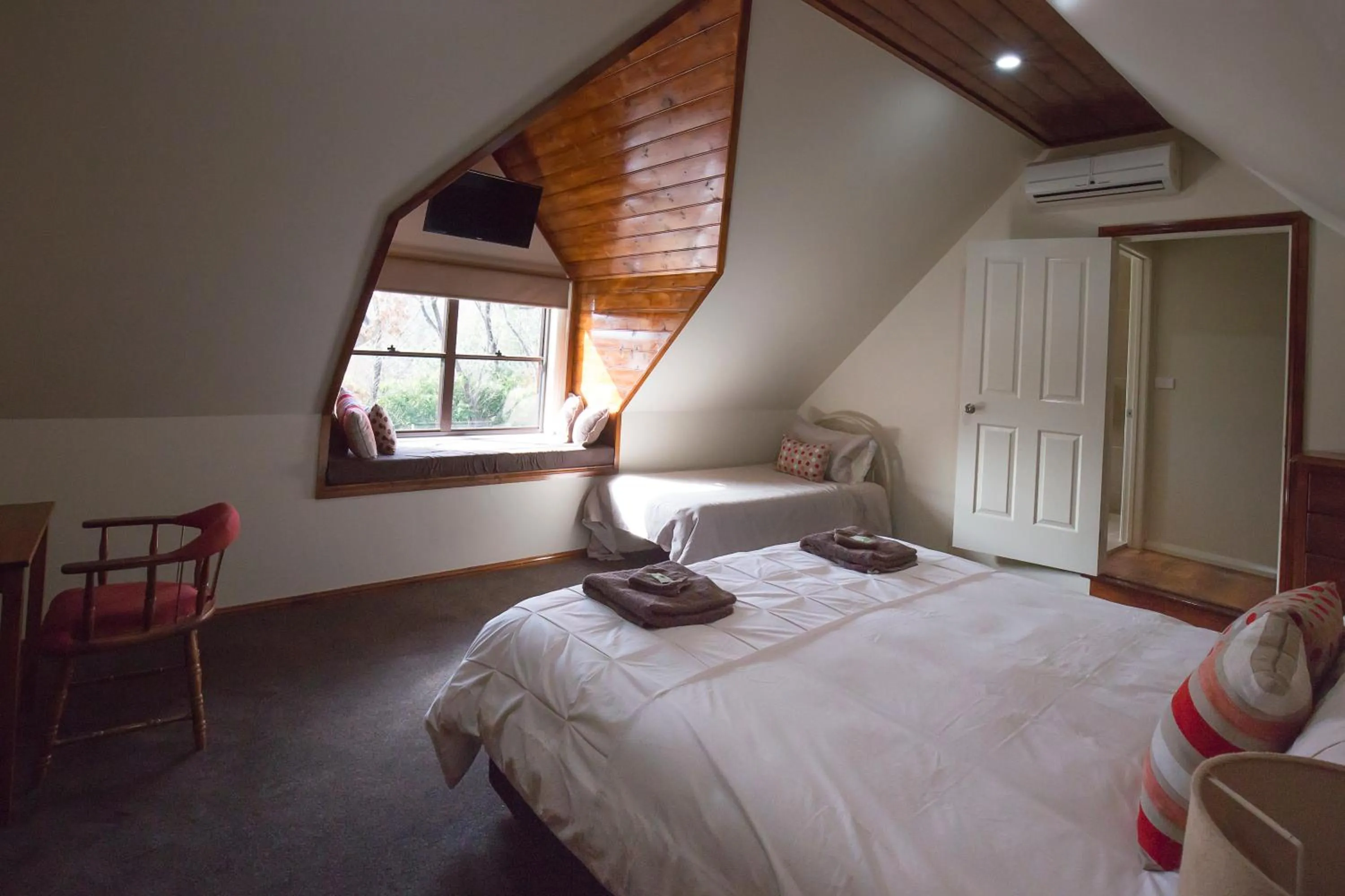 Bathroom, Bed in Gold Mine Guest House and Cafe