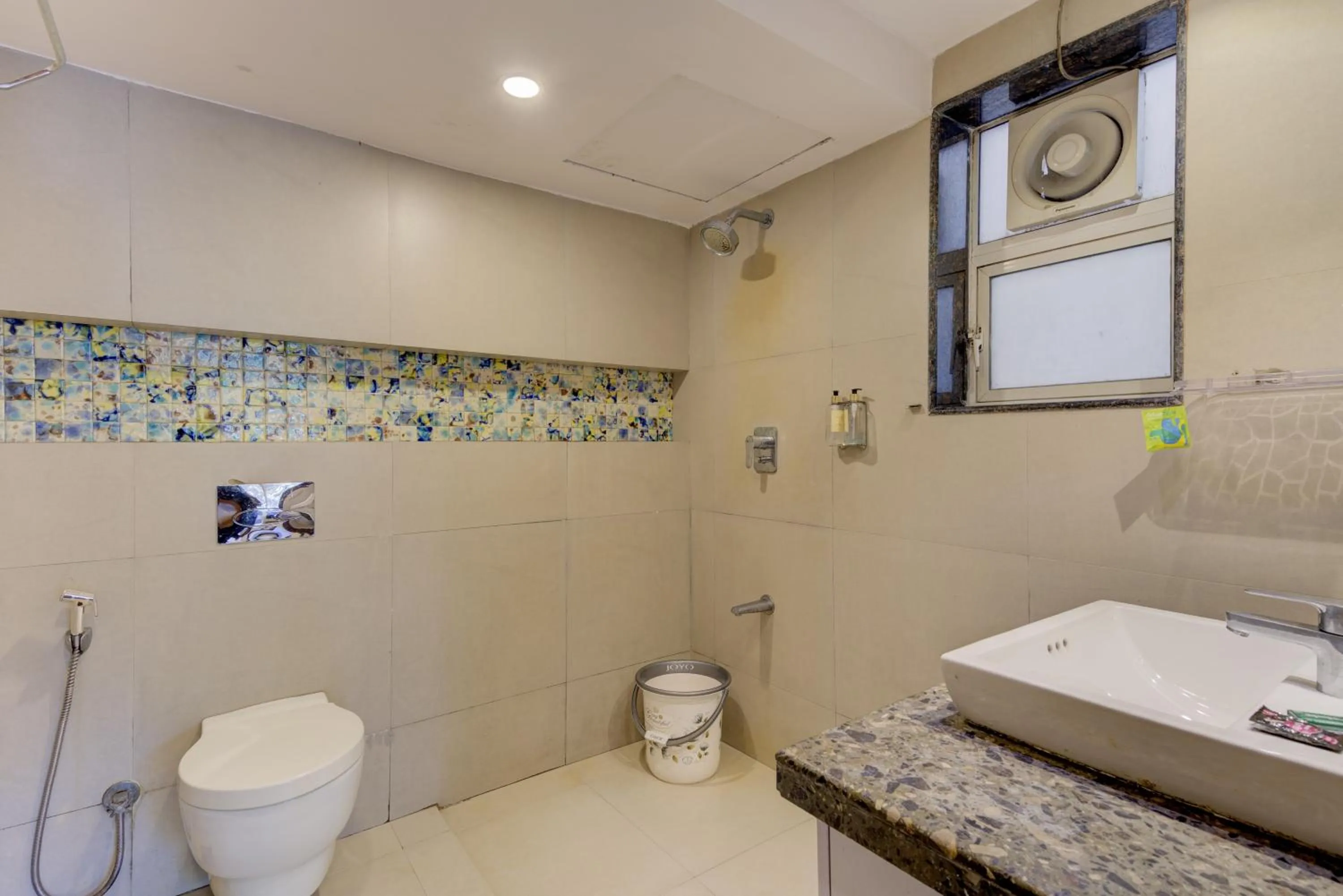 Shower in Eternal wave by HappyInch