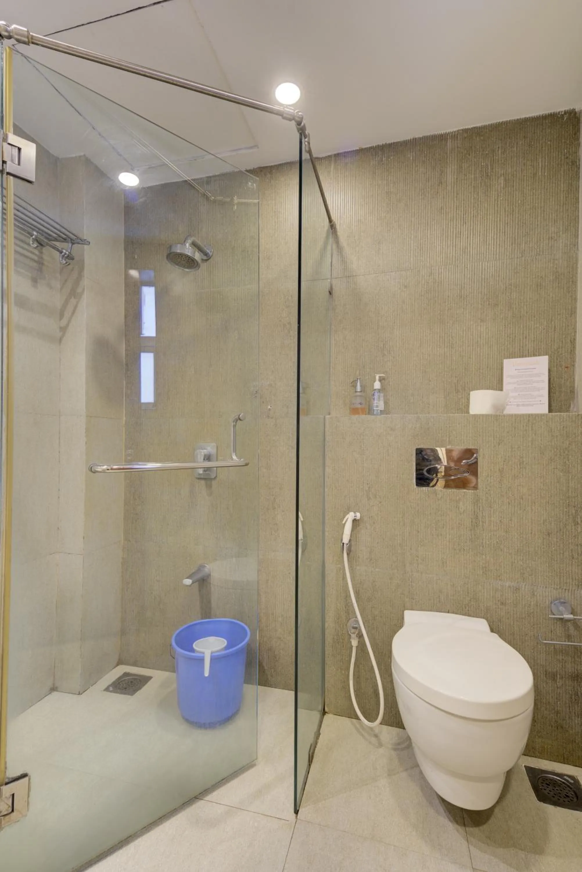 Toilet in Eternal wave by HappyInch