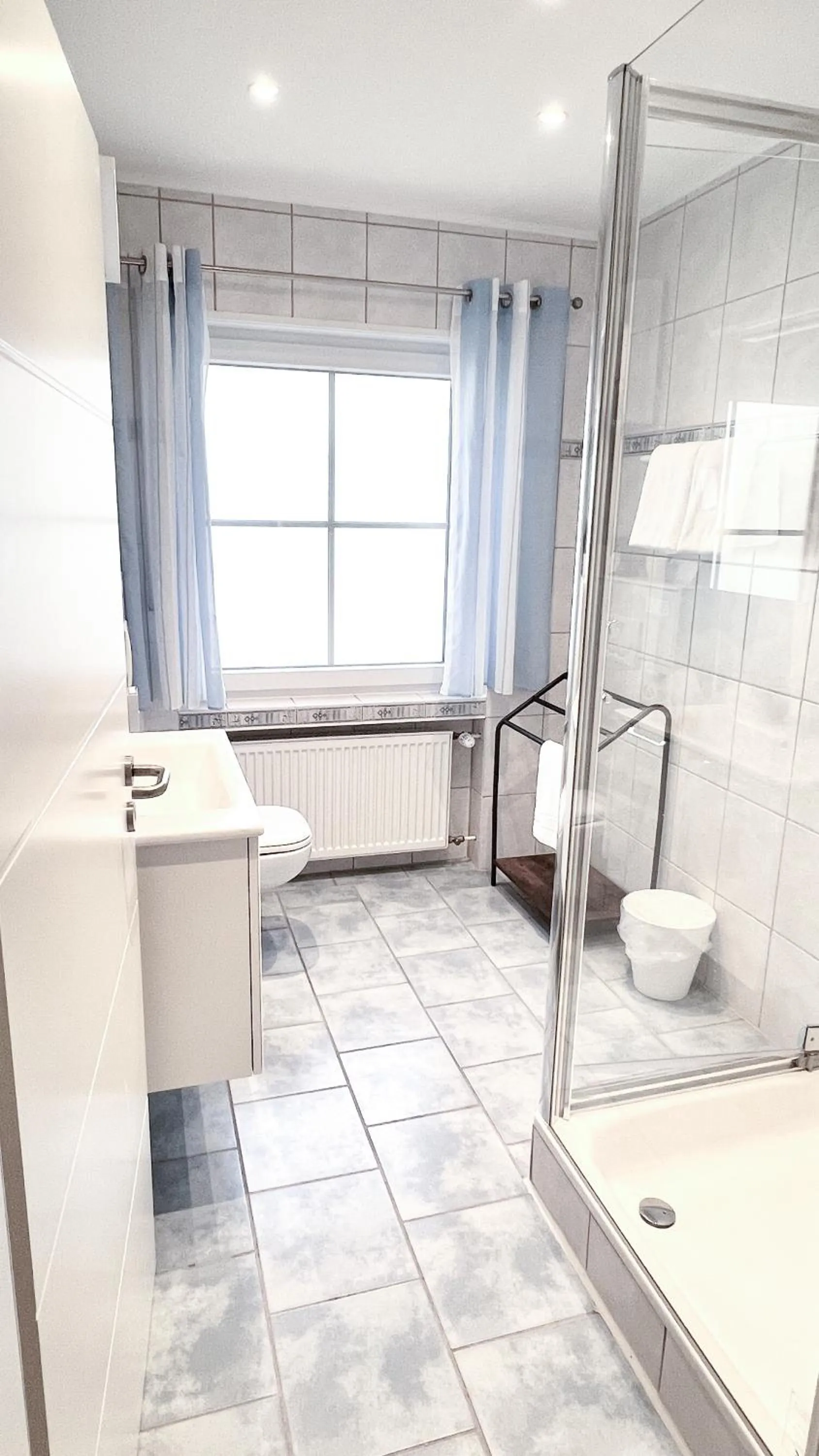 Bathroom in Hotel zur Loreley - Garni