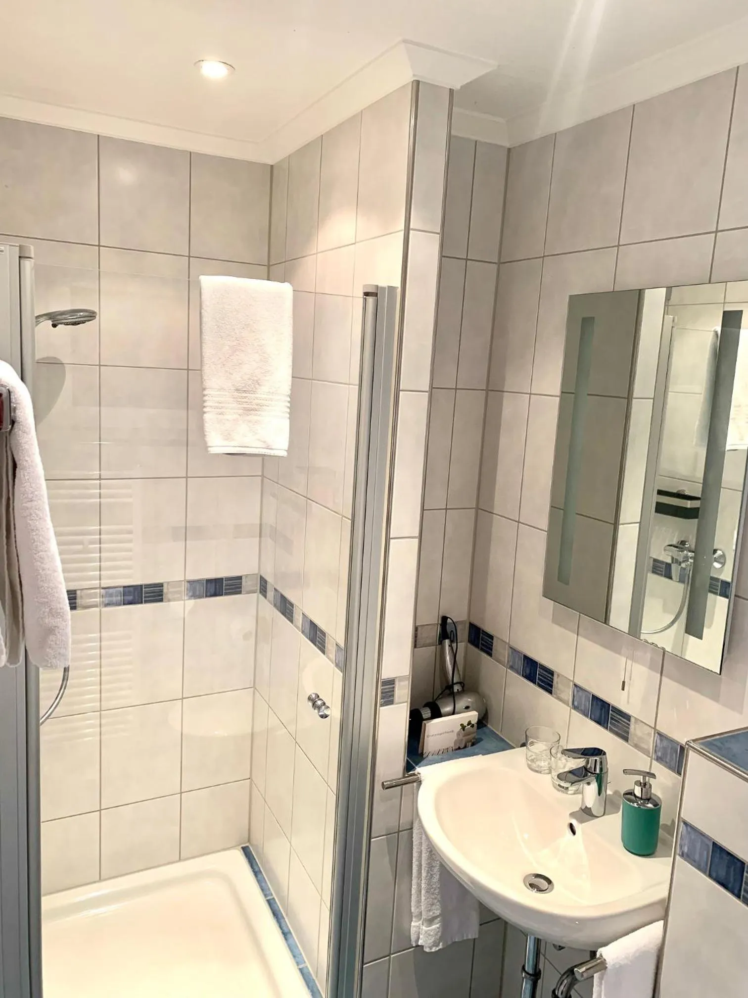 Bathroom in Hotel zur Loreley - Garni