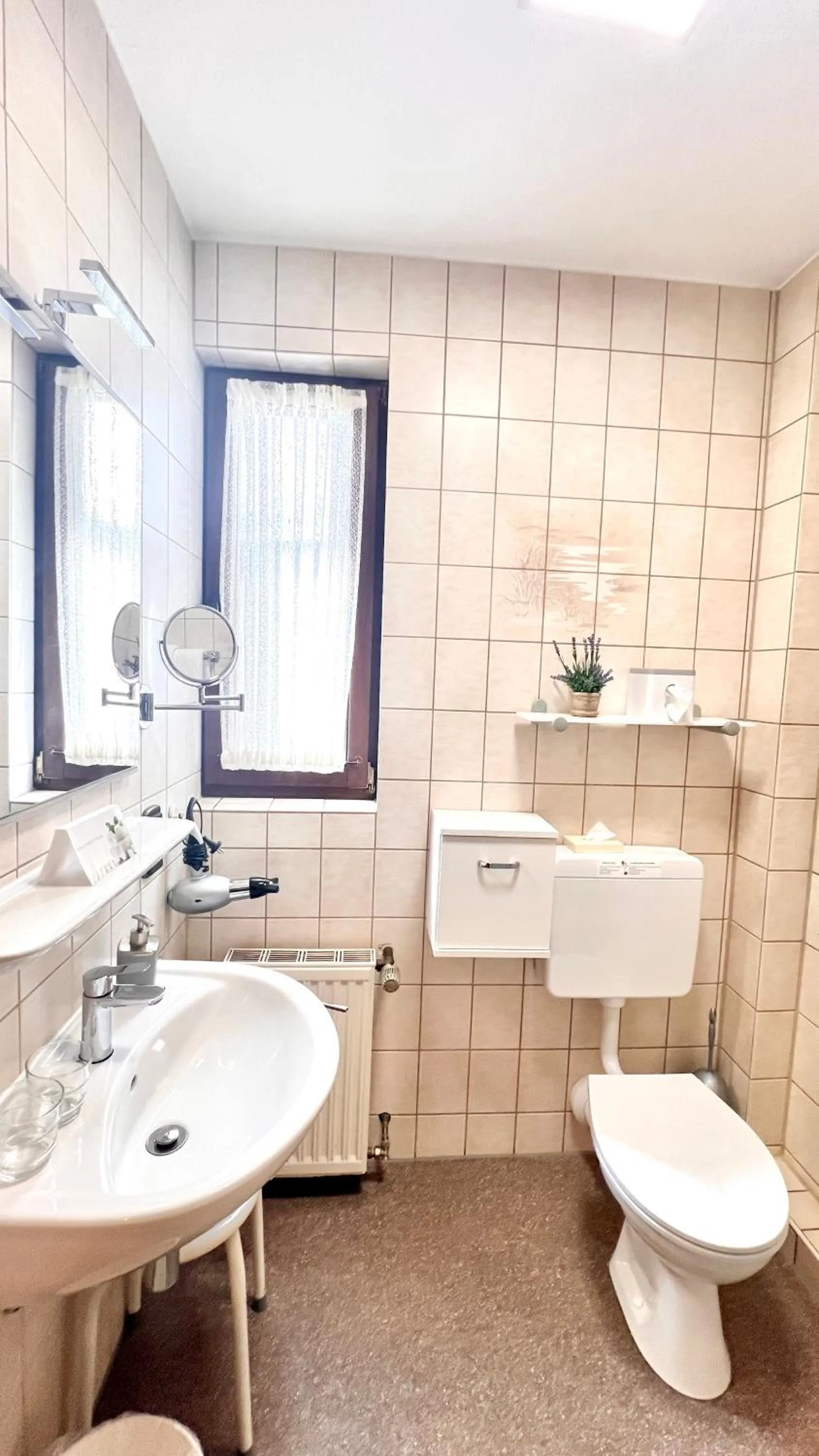 Bathroom in Hotel zur Loreley - Garni