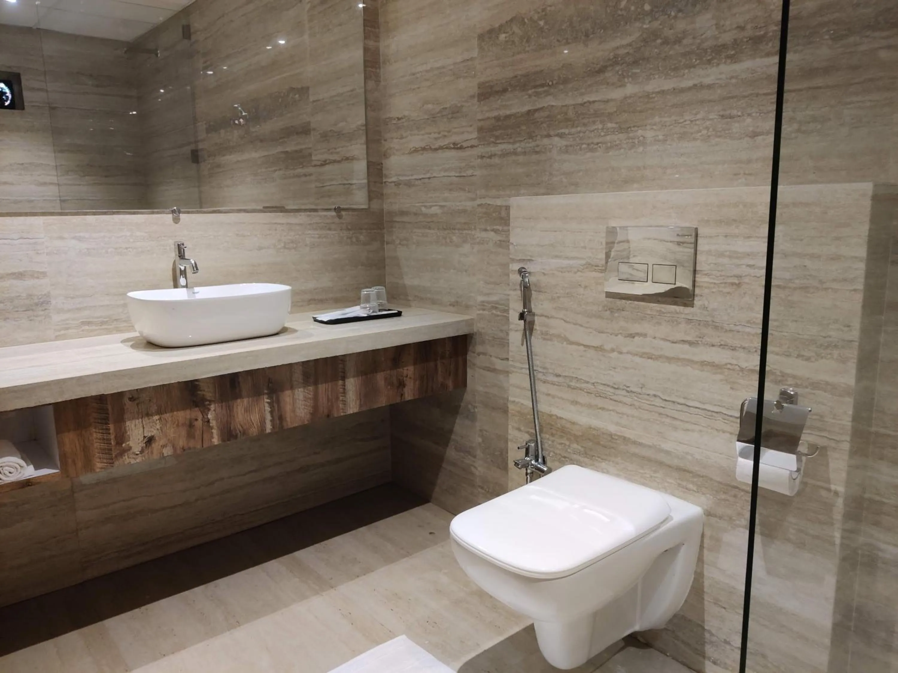 Bathroom in Pushp Vatika Resort & Lawns