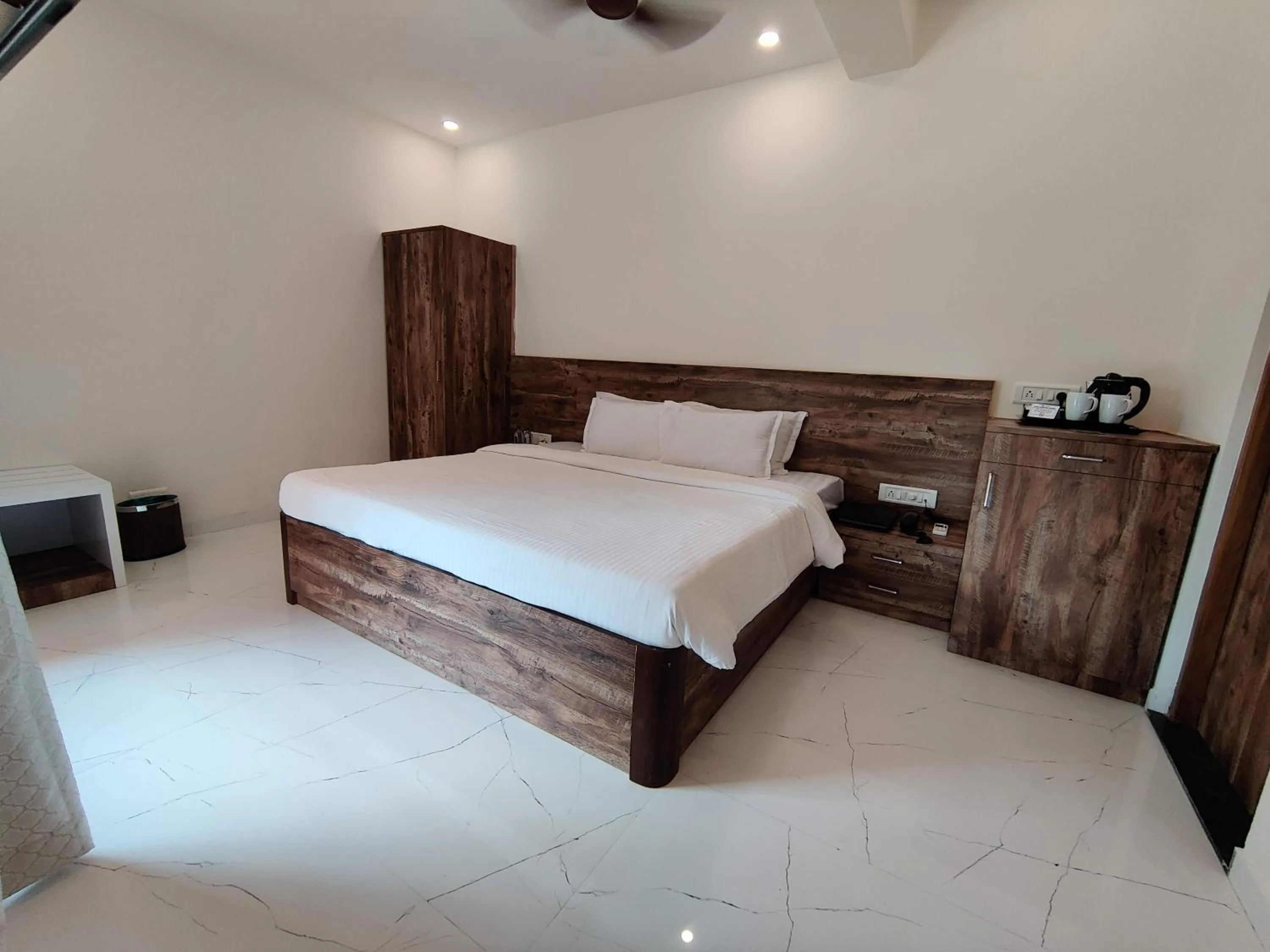 Bed in Pushp Vatika Resort & Lawns