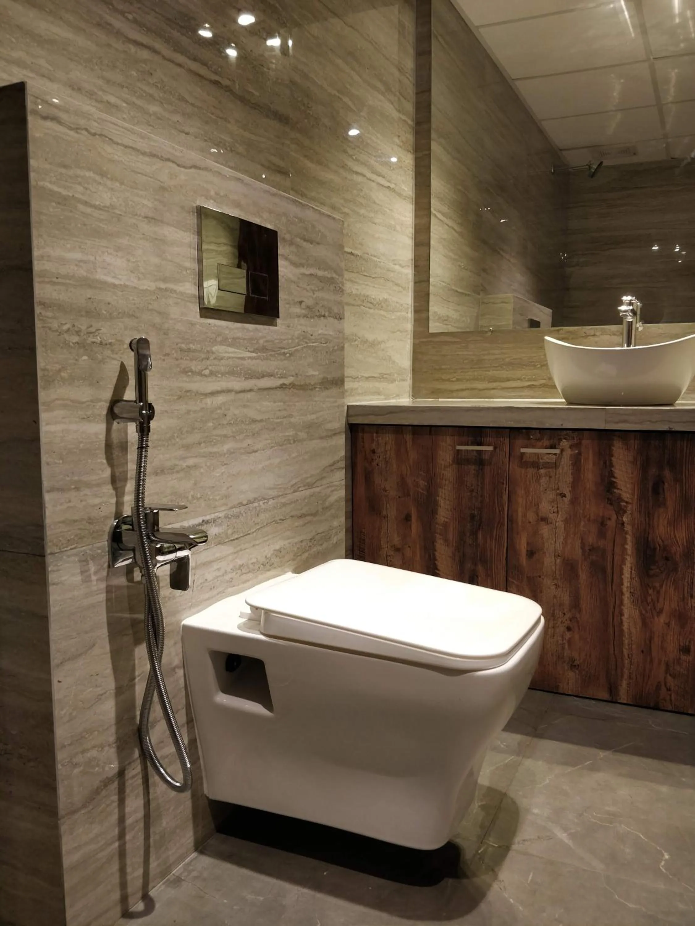 Bathroom in Pushp Vatika Resort & Lawns