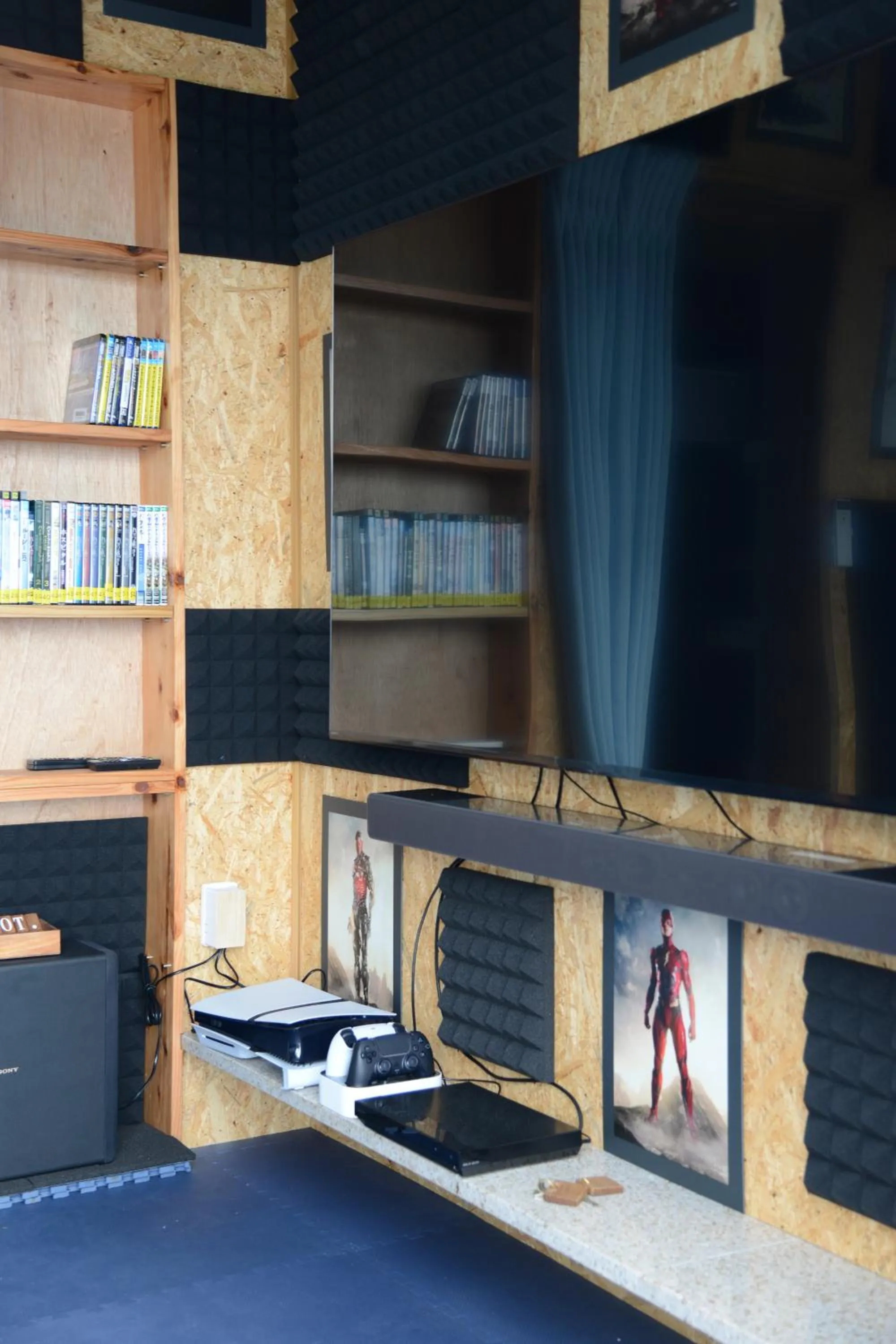 Communal lounge/ TV room in Sky Ocean - Ishigaki Eco-Resort - Newly Renovated