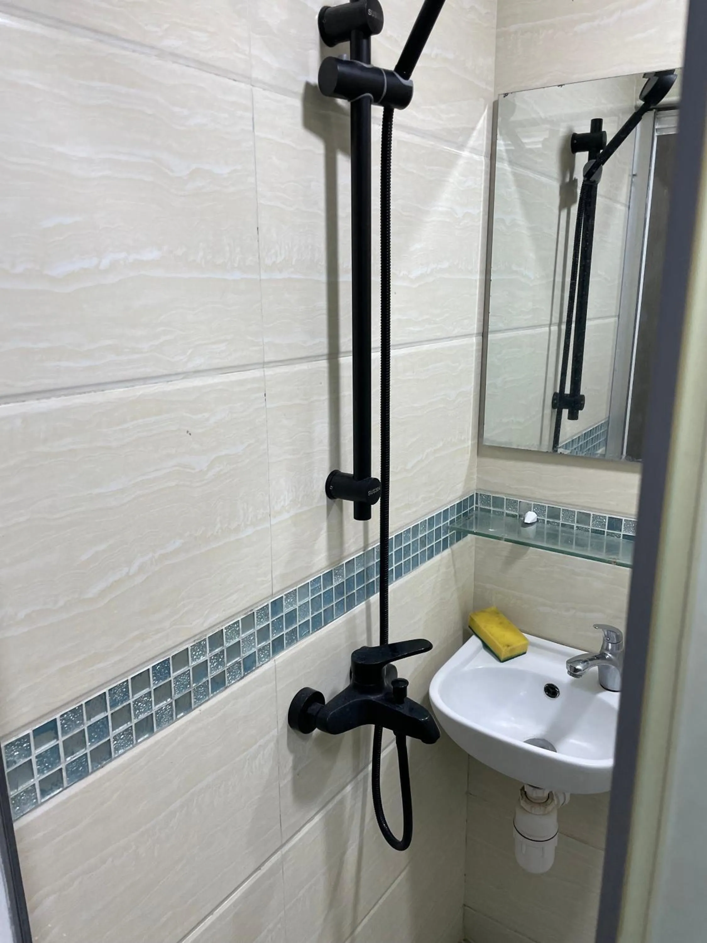 Majestic 7 Guesthouse (formerly KAT Hotel)