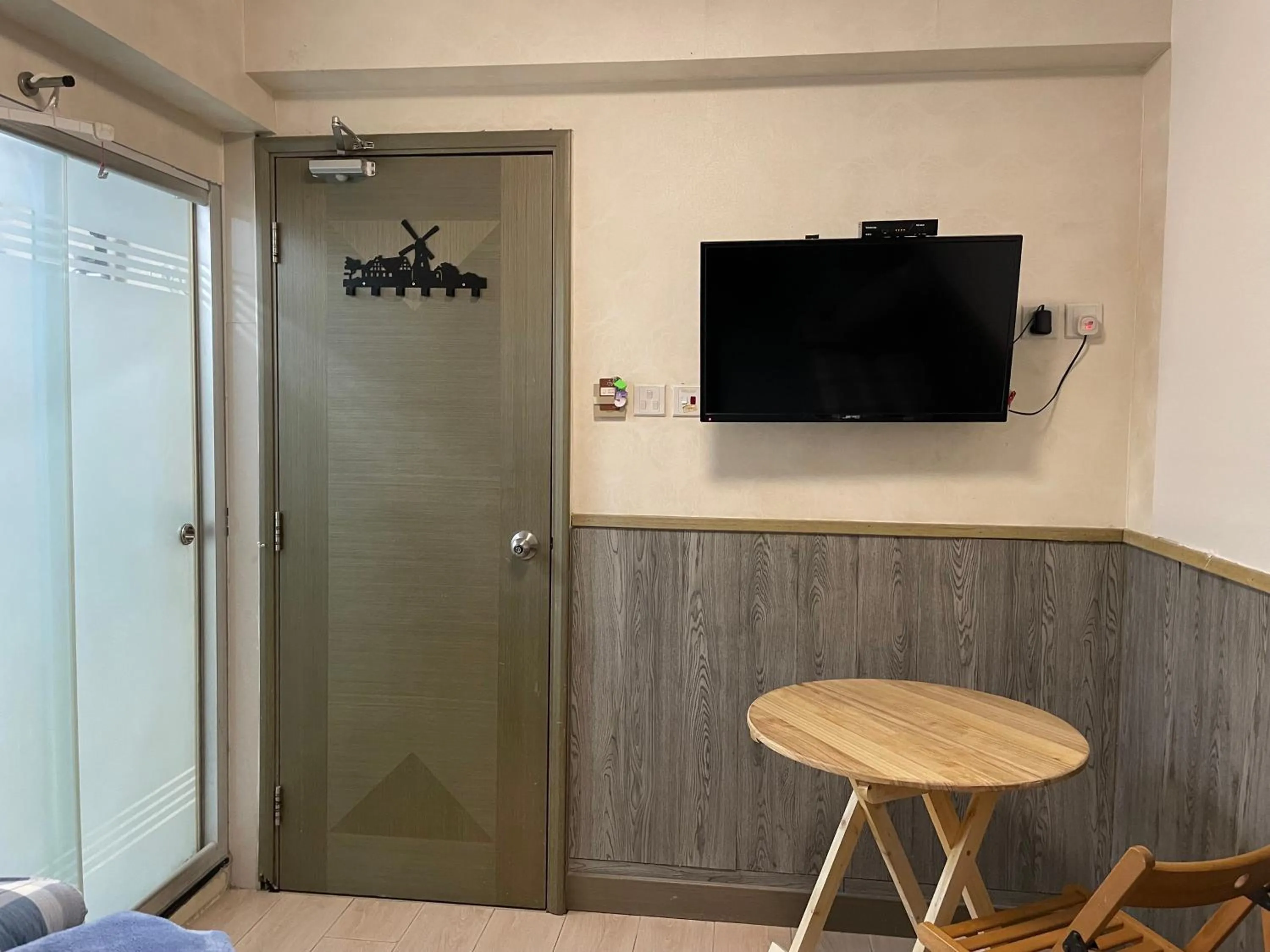 Majestic 7 Guesthouse (formerly KAT Hotel)