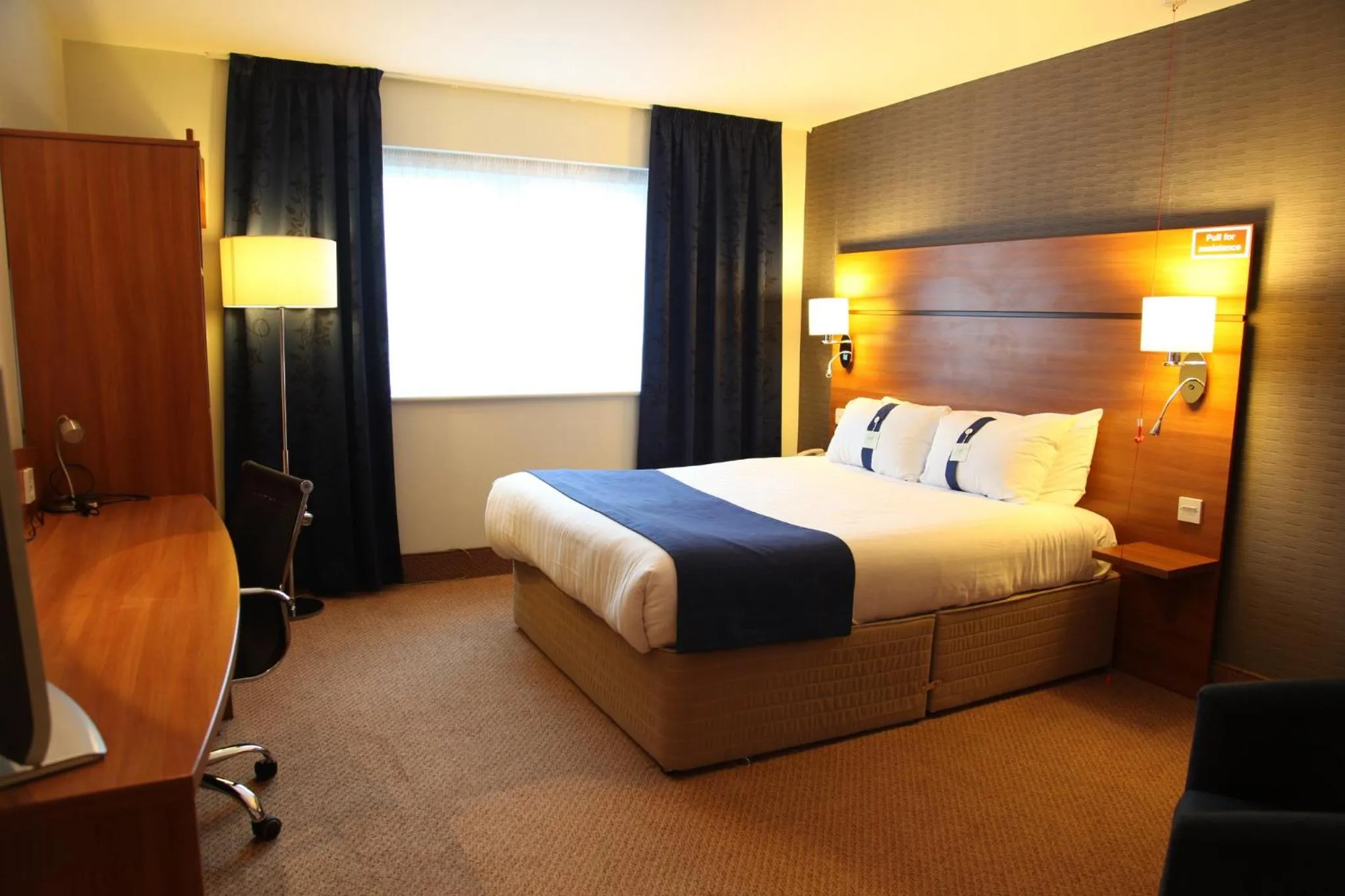 Photo of the whole room, Bed in Holiday Inn Express Braintree by IHG