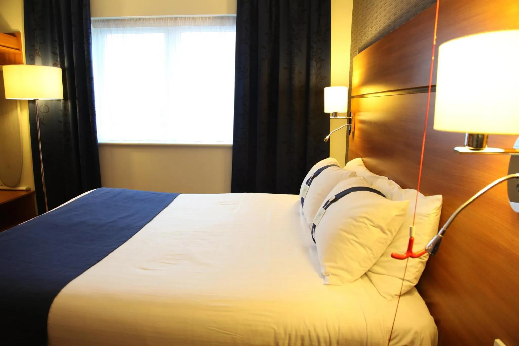 Photo of the whole room, Bed in Holiday Inn Express Braintree by IHG