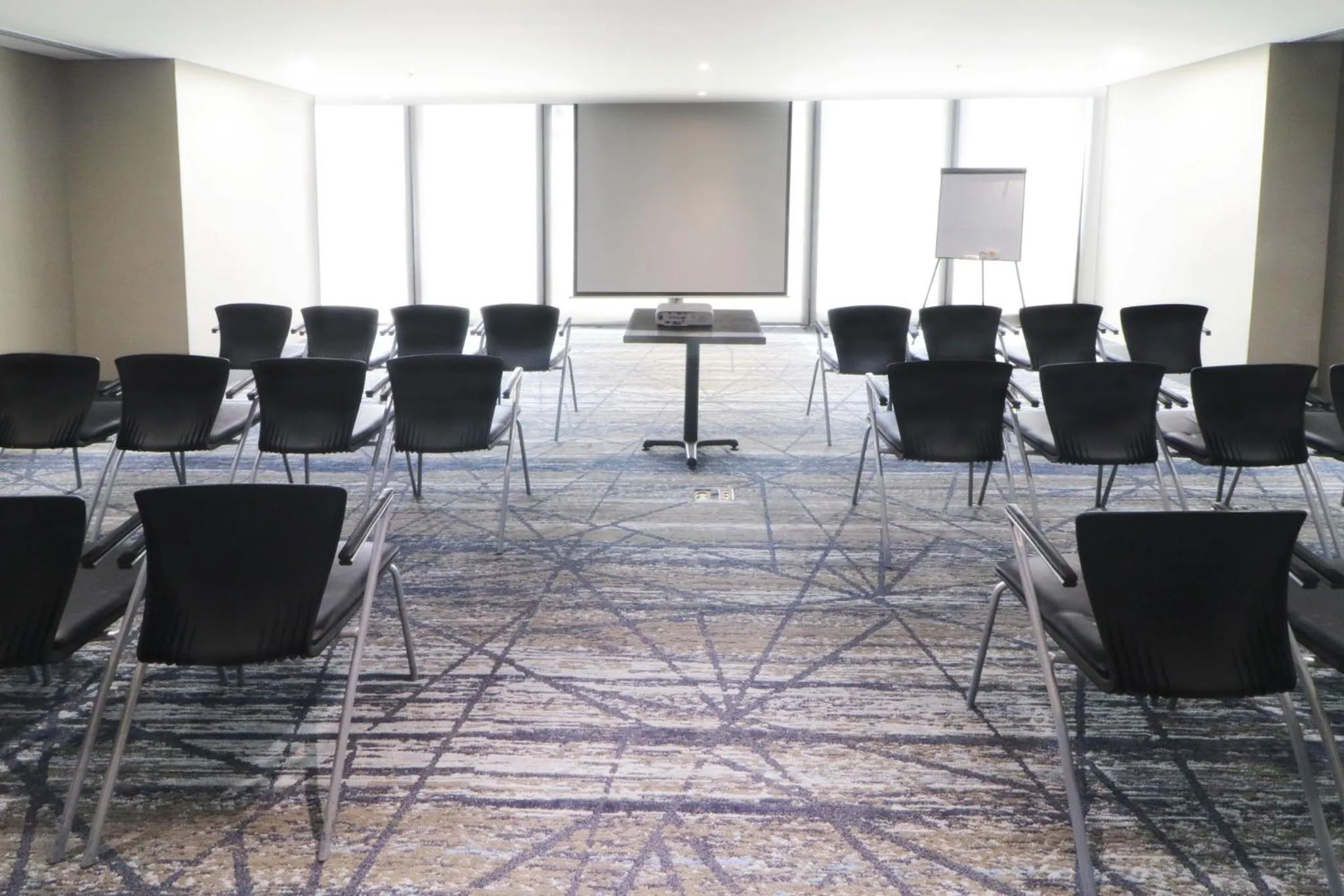 Meeting/conference room in Holiday Inn Express & Suites Monterrey Valle by IHG