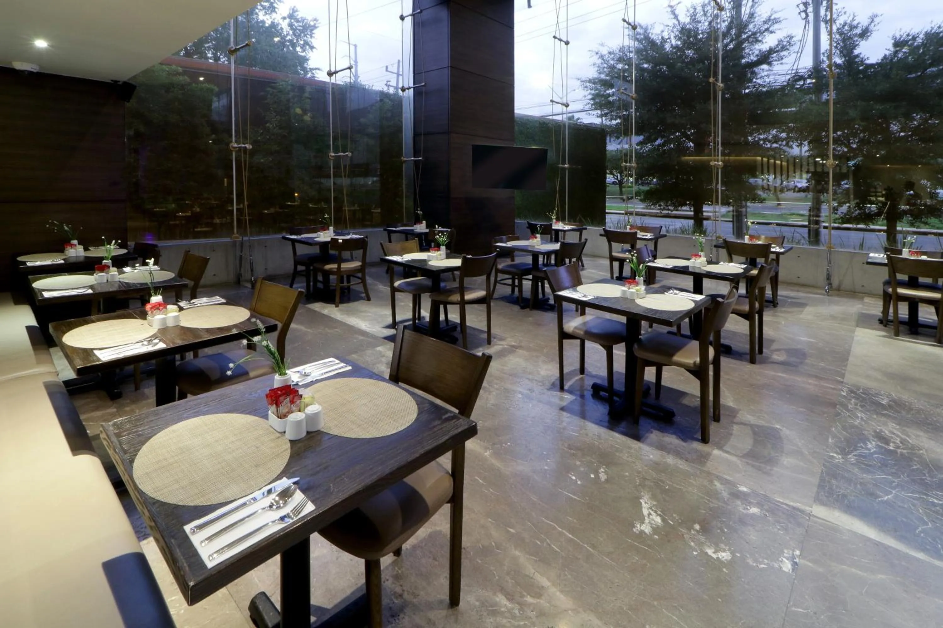 Restaurant/places to eat in Holiday Inn Express & Suites Monterrey Valle by IHG