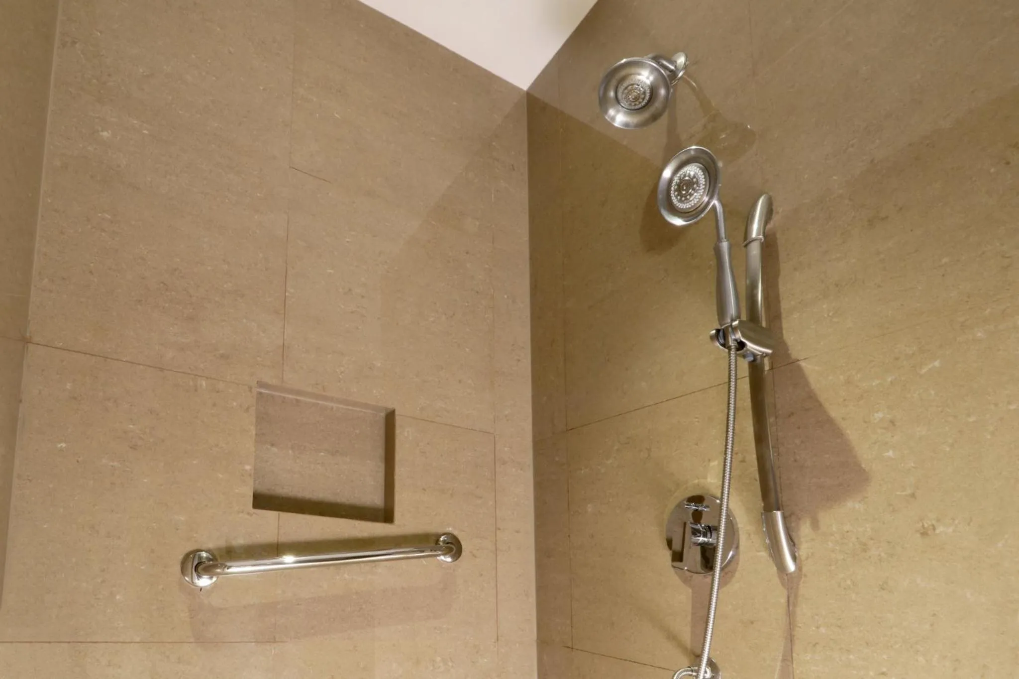 Photo of the whole room in Holiday Inn Express & Suites Monterrey Valle by IHG