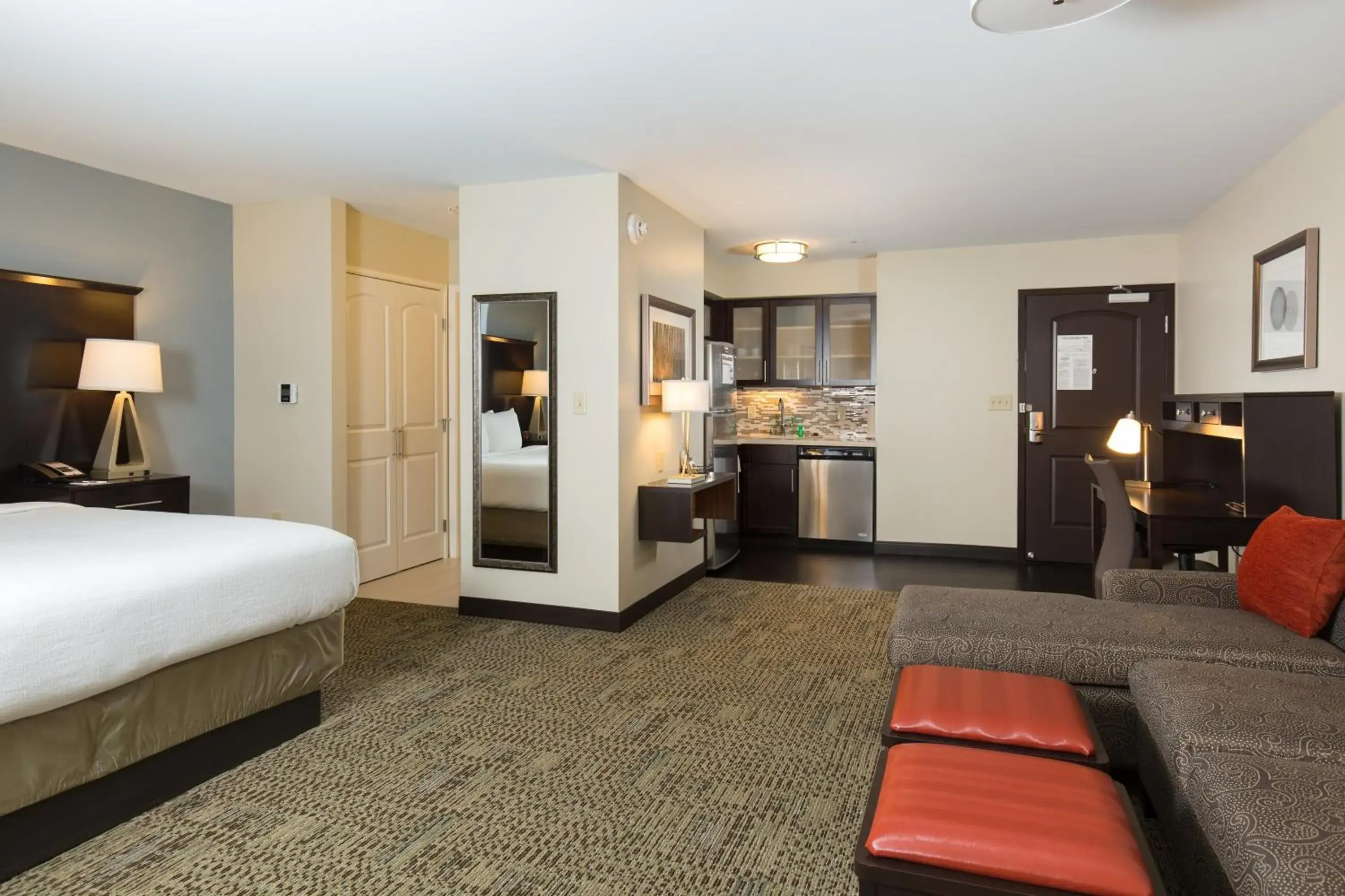 Studio King Suite - Communication Accessible in Staybridge Suites Corona South by IHG Studio King Suite - Communication Accessible in Staybridge Suites Corona South by IHG