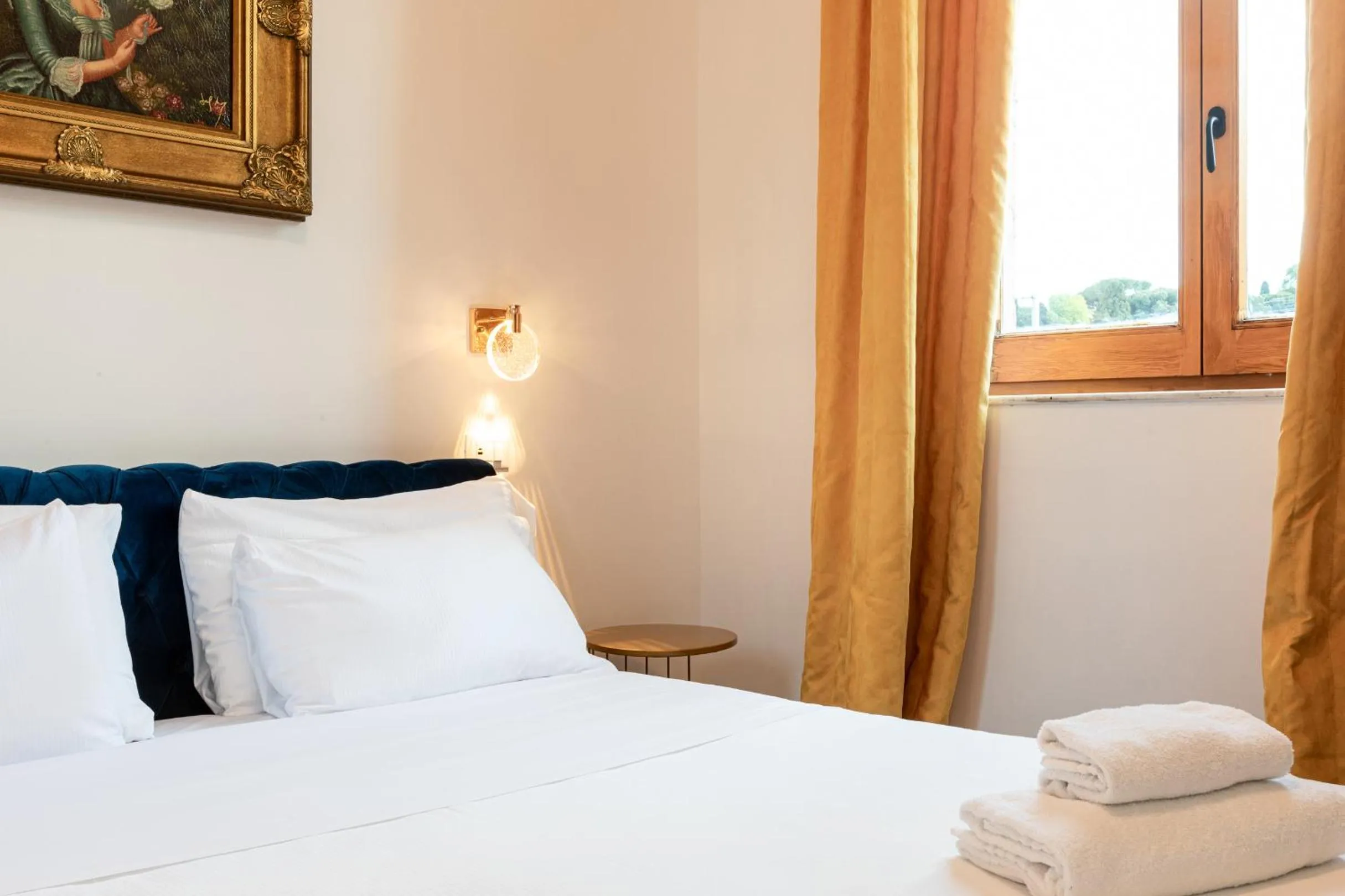 Bed in Il Monastero Collection