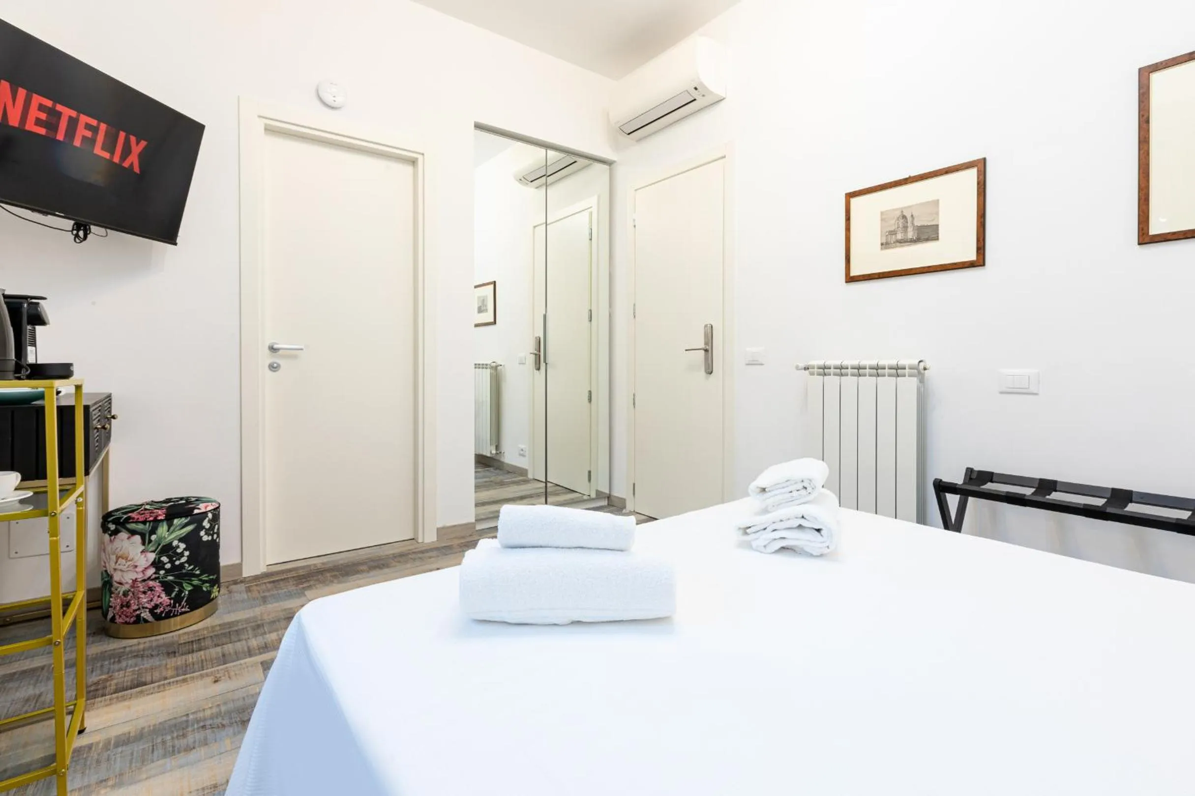 Bed in Il Monastero Collection