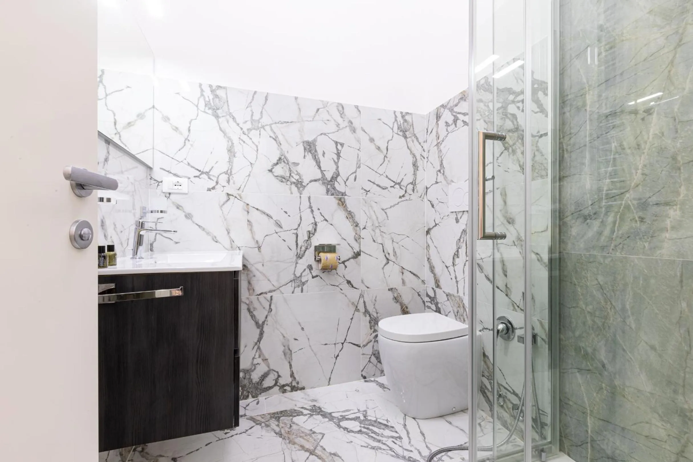 Shower in Il Monastero Collection