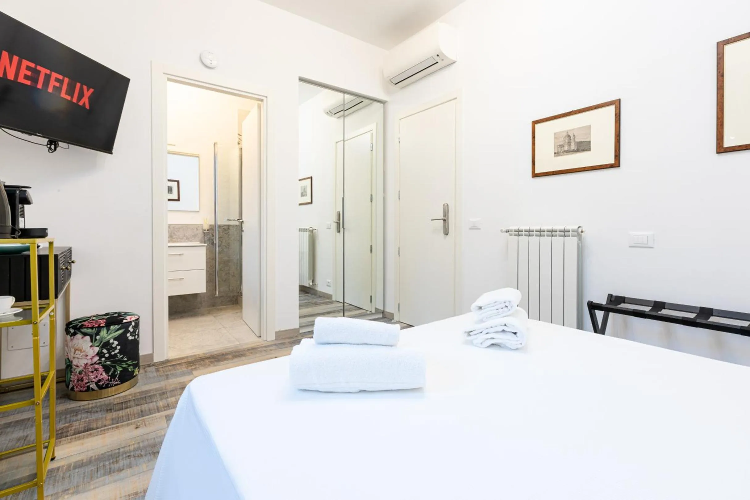 Bed in Il Monastero Collection