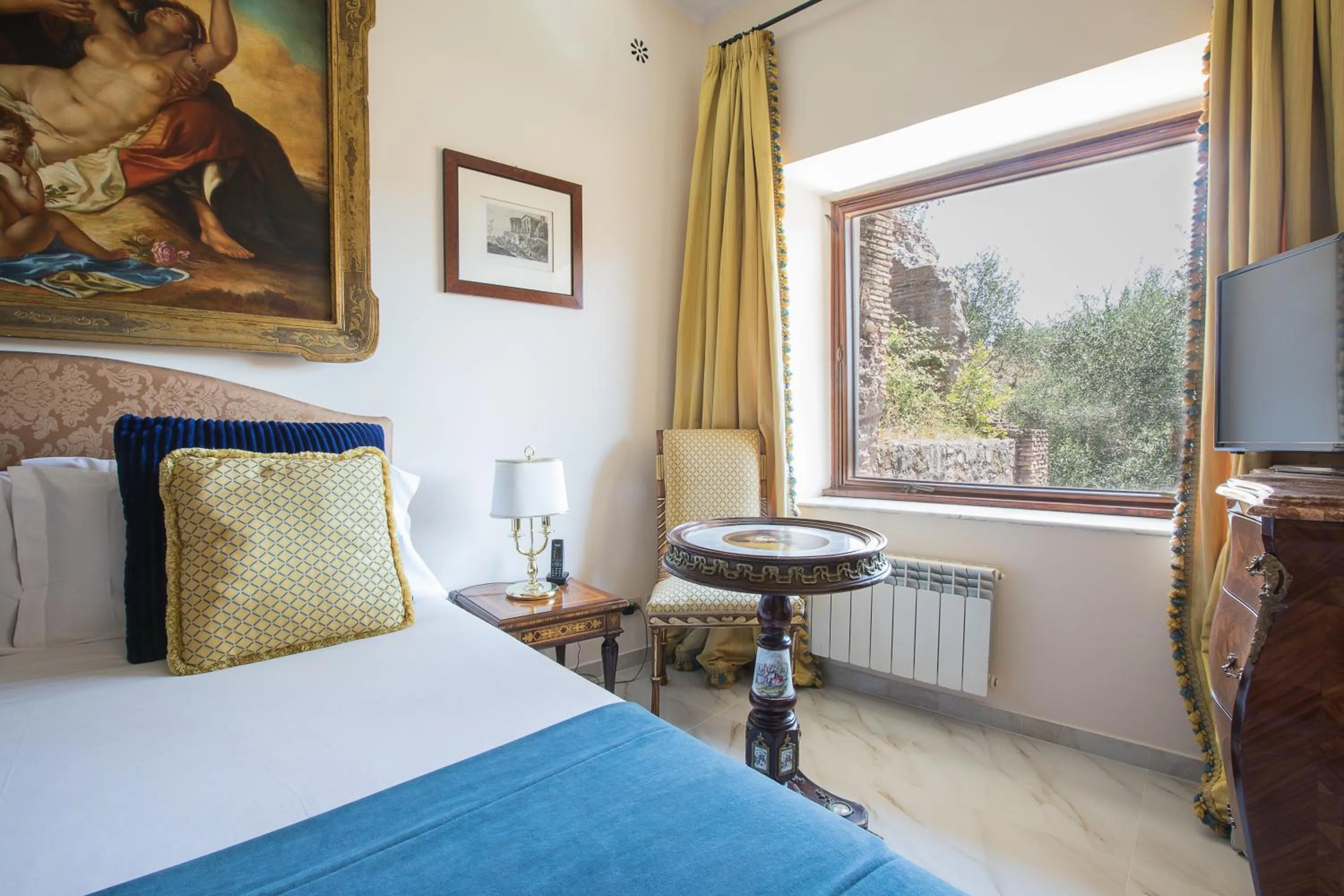 Coffee/tea facilities, Bed in Il Monastero Collection