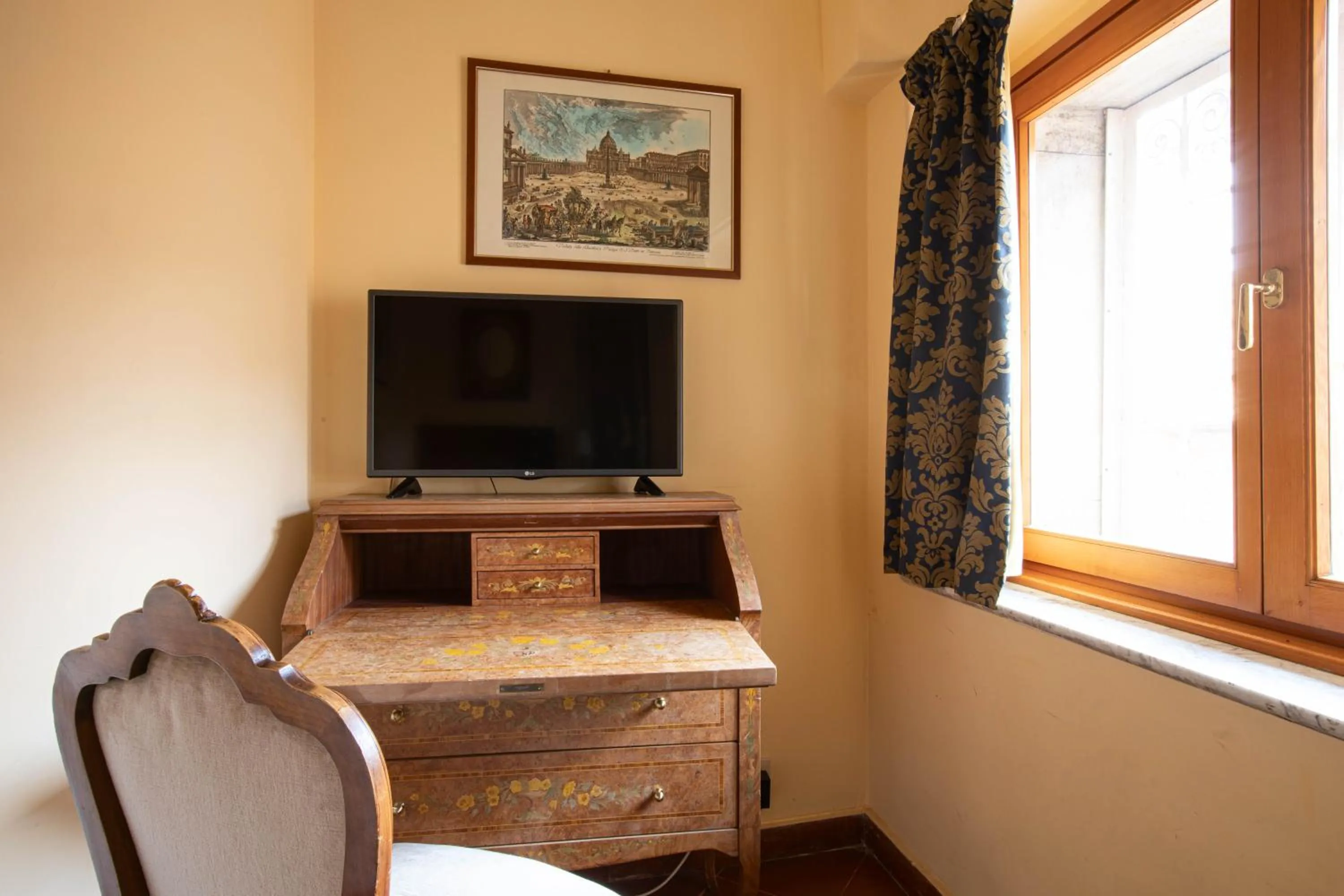 TV and multimedia in Il Monastero Collection