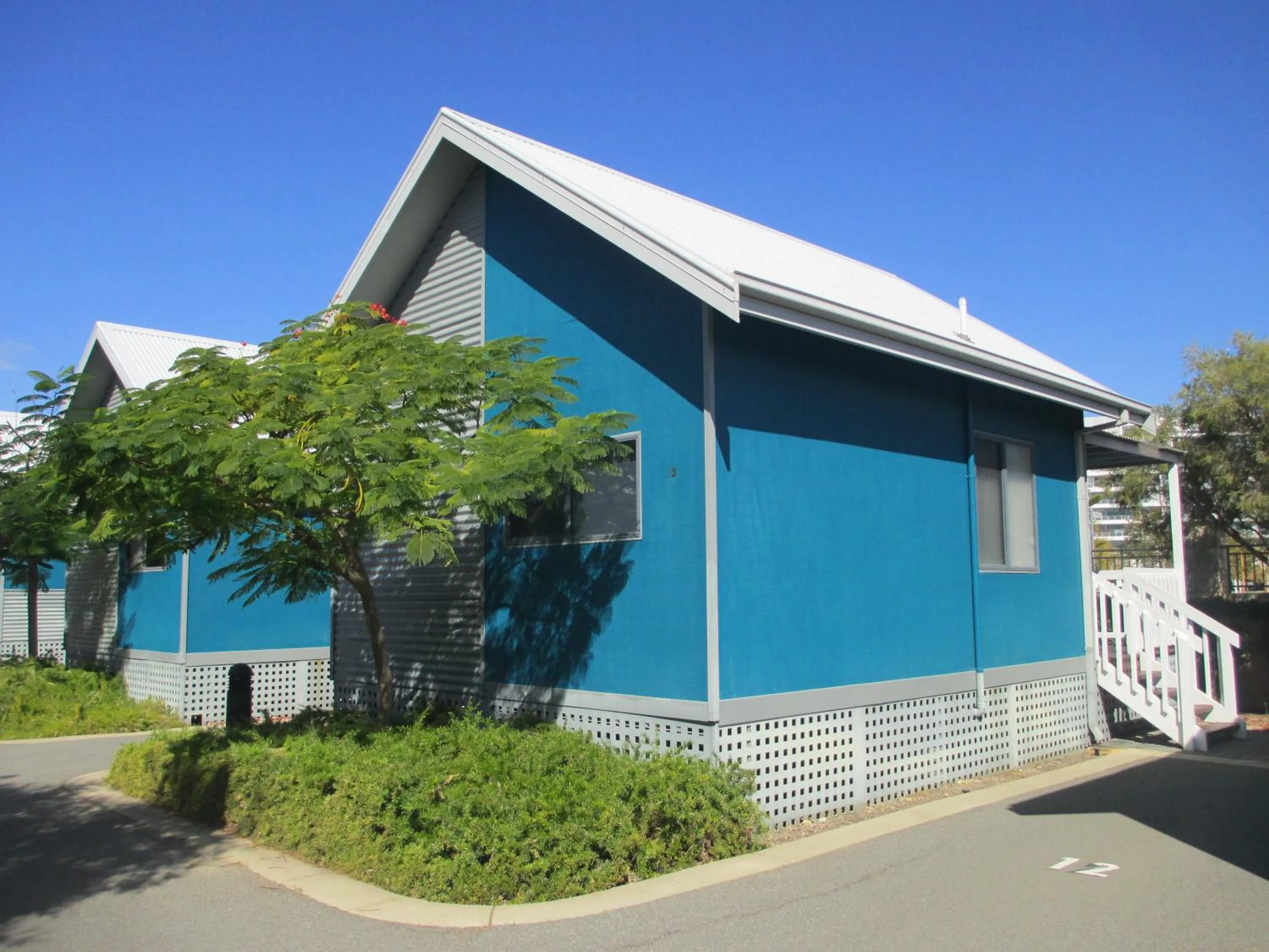 Property building in Mandurah Ocean Marina Chalets