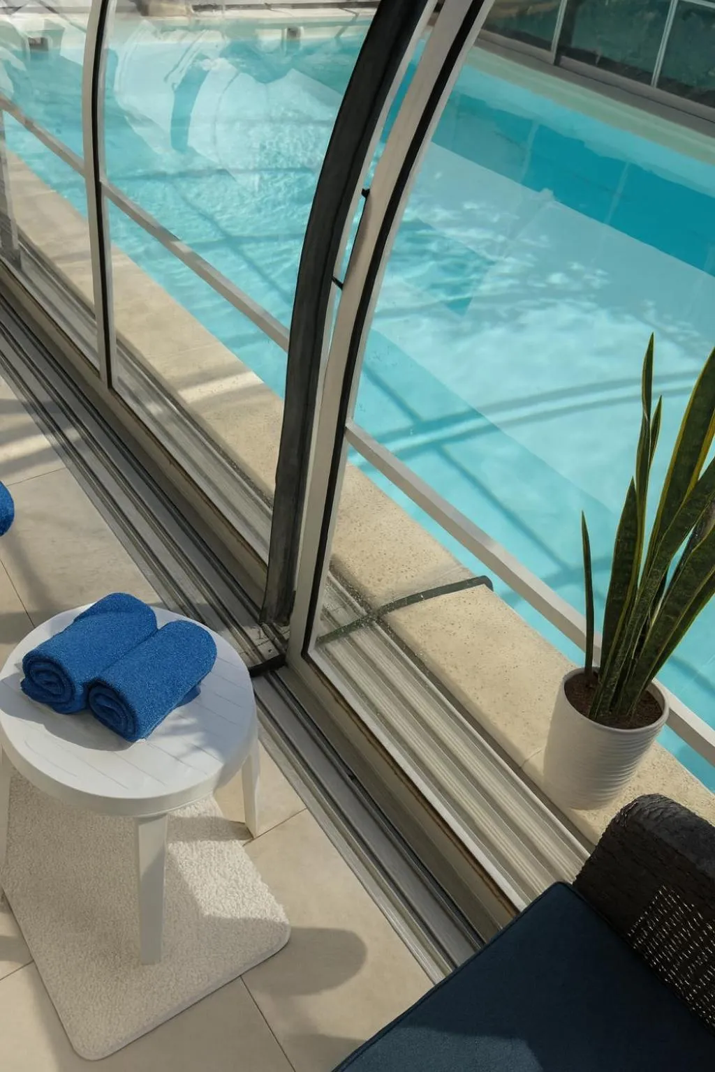 Swimming pool in Amfora Panzió