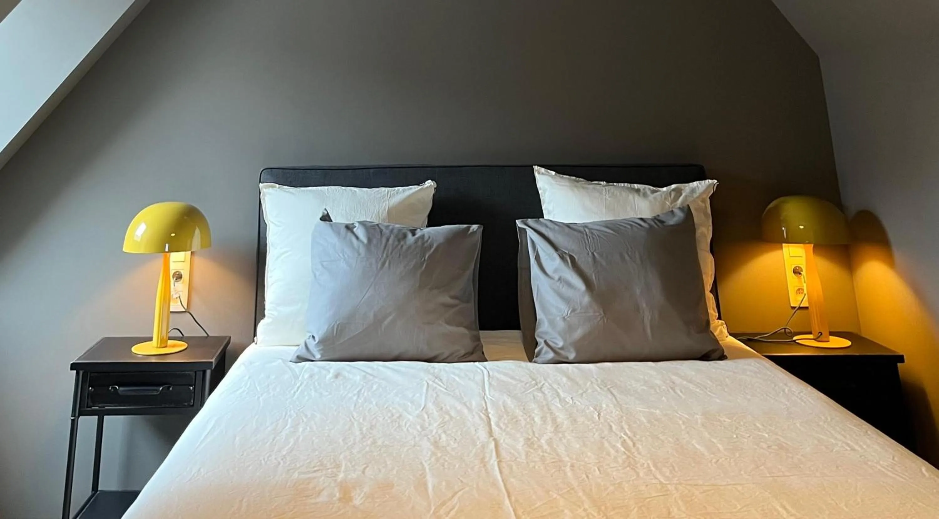 Bed in Hotel Saint Georges