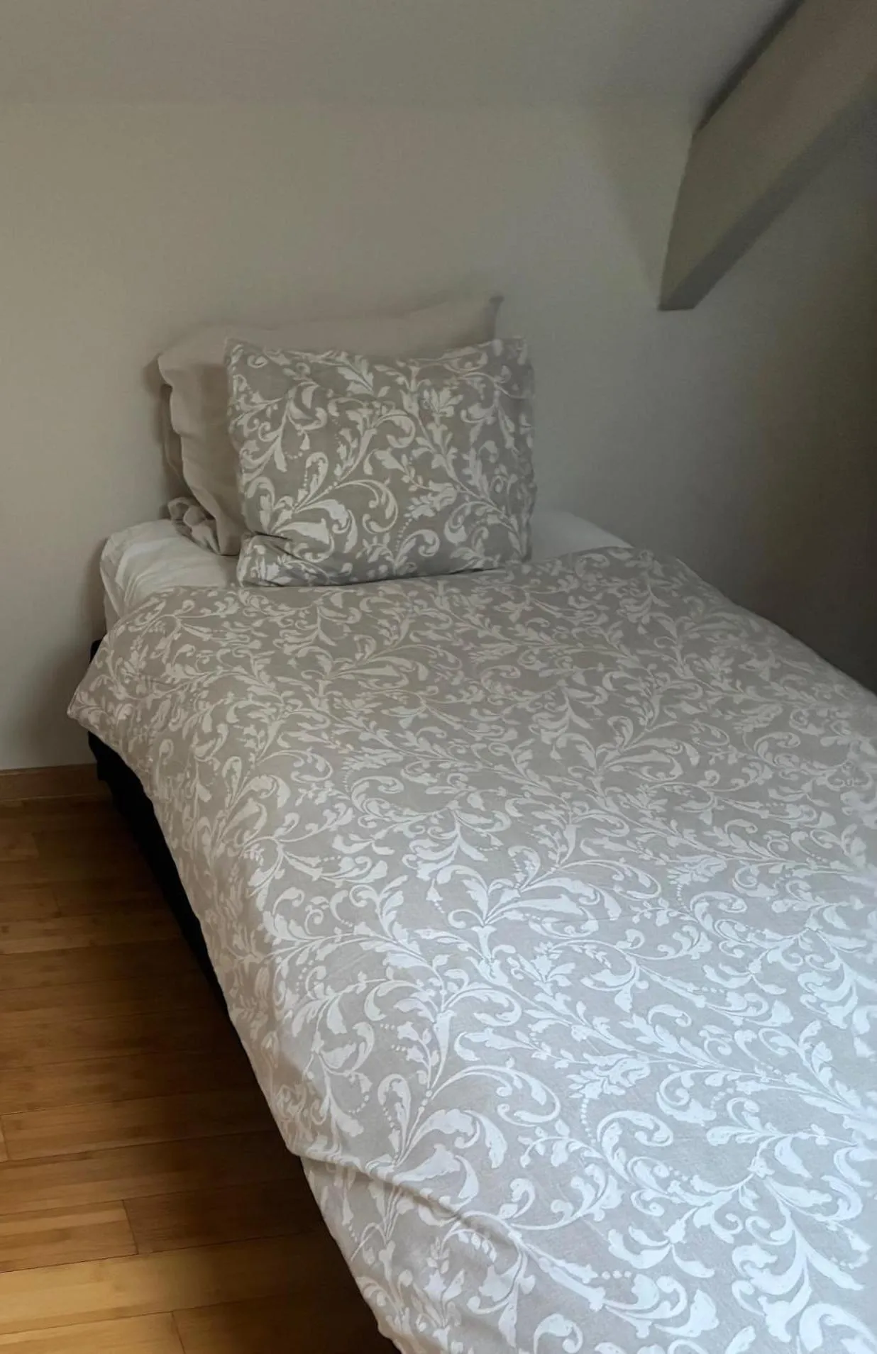 Bed in Hotel Saint Georges