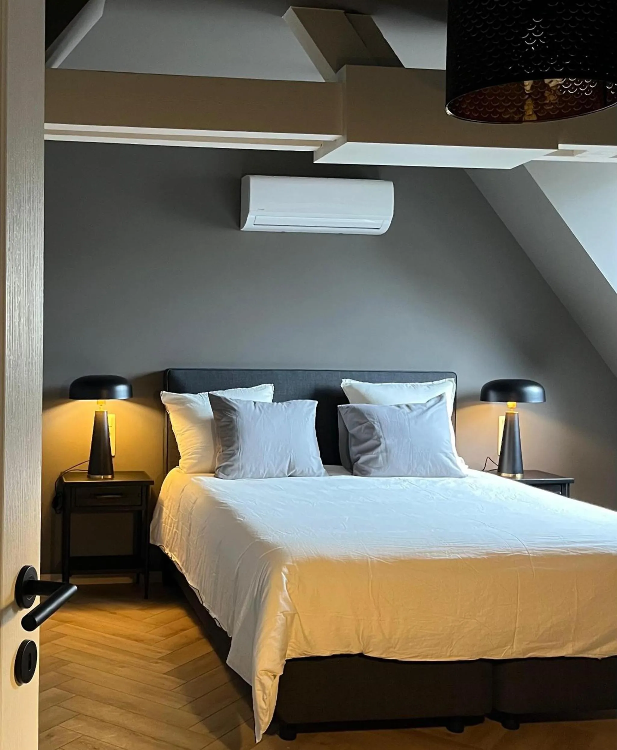 Bed in Hotel Saint Georges