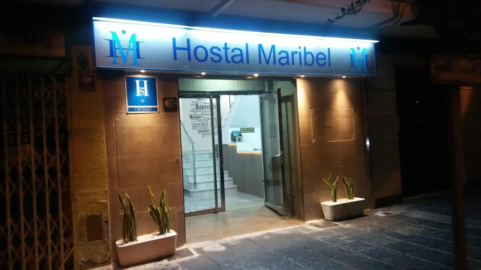 Facade/entrance in Hostal Maribel