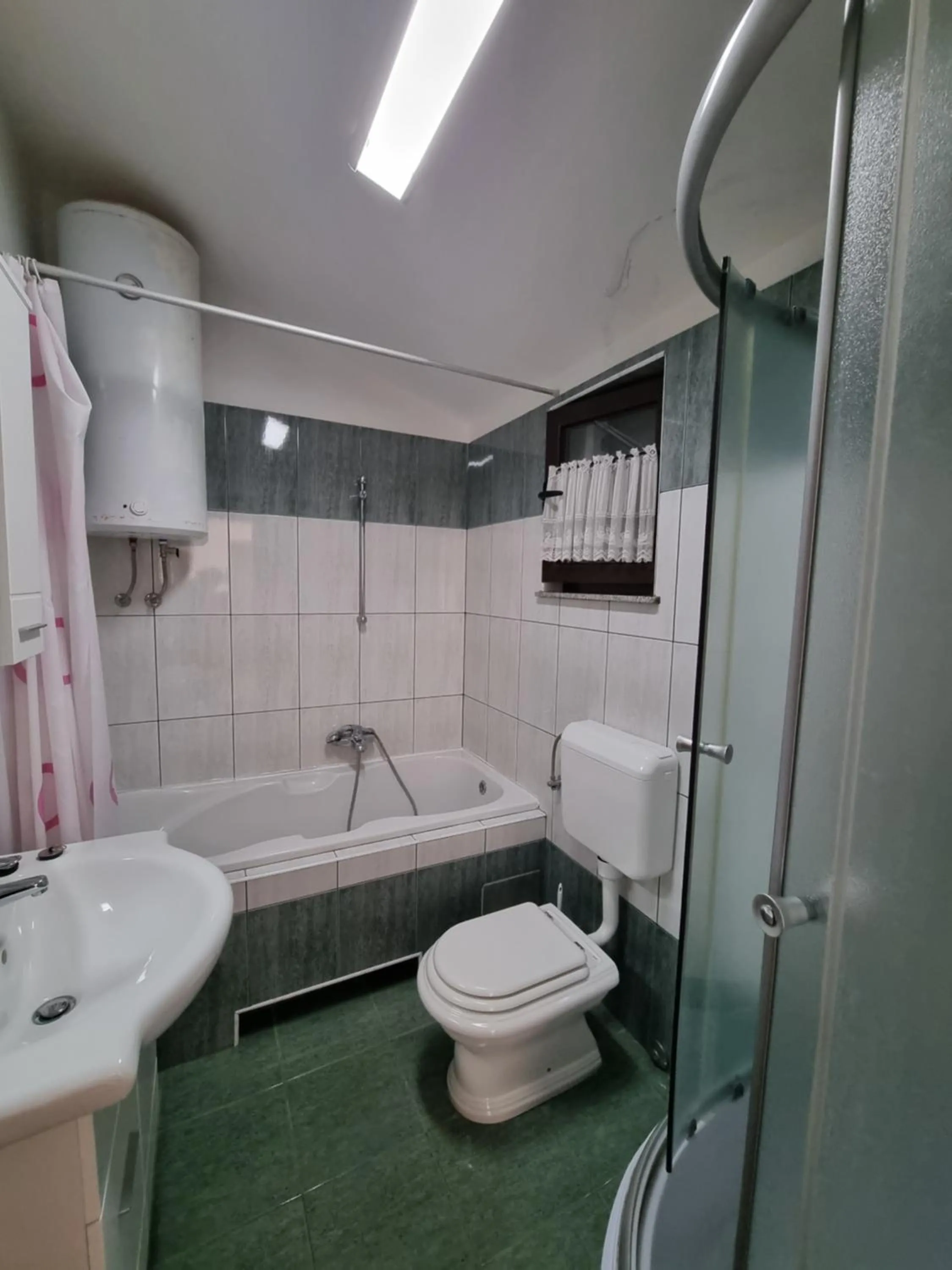 Bathroom in Apartment Grbac