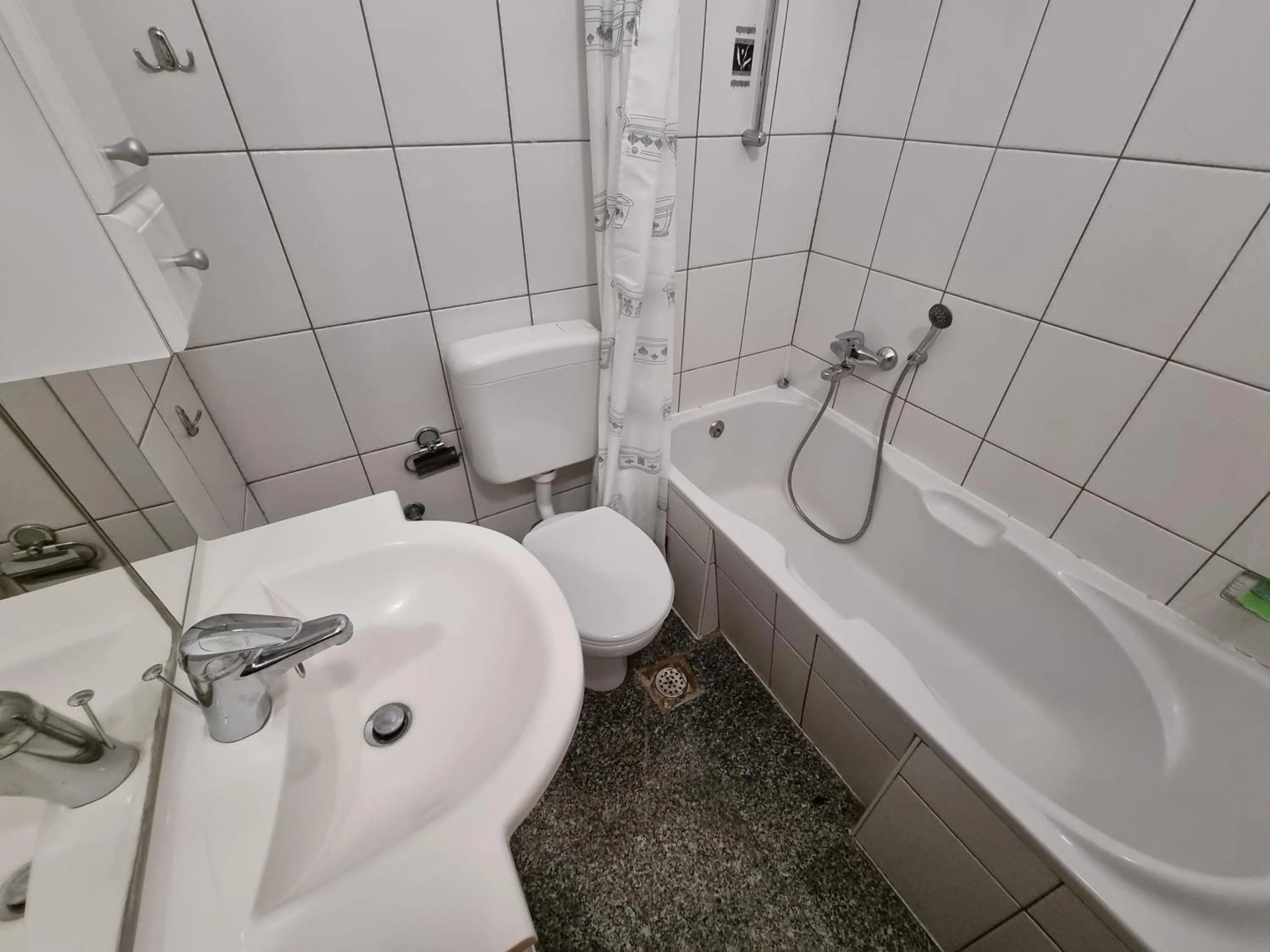 Bathroom in Apartment Grbac