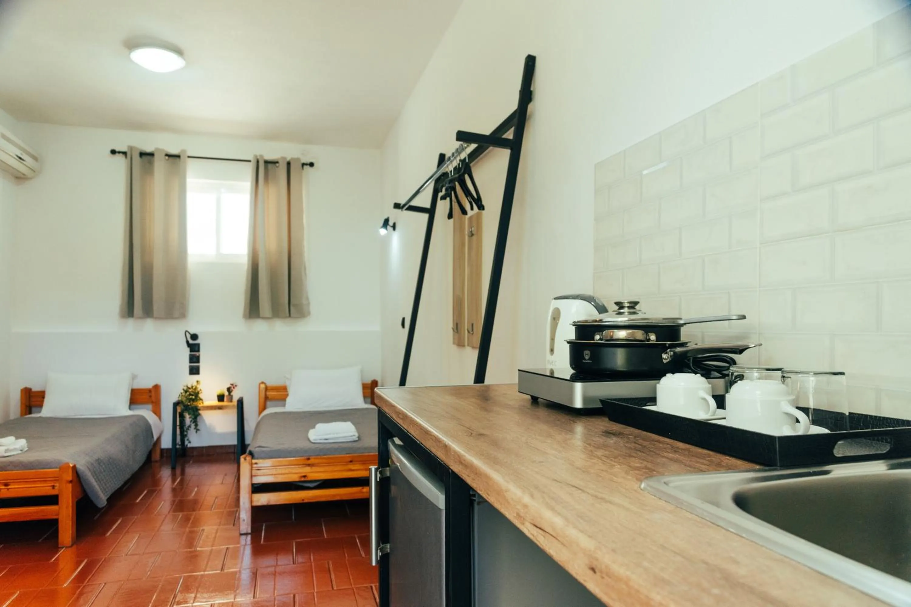 Coffee/tea facilities in Kalypso studio Resorts