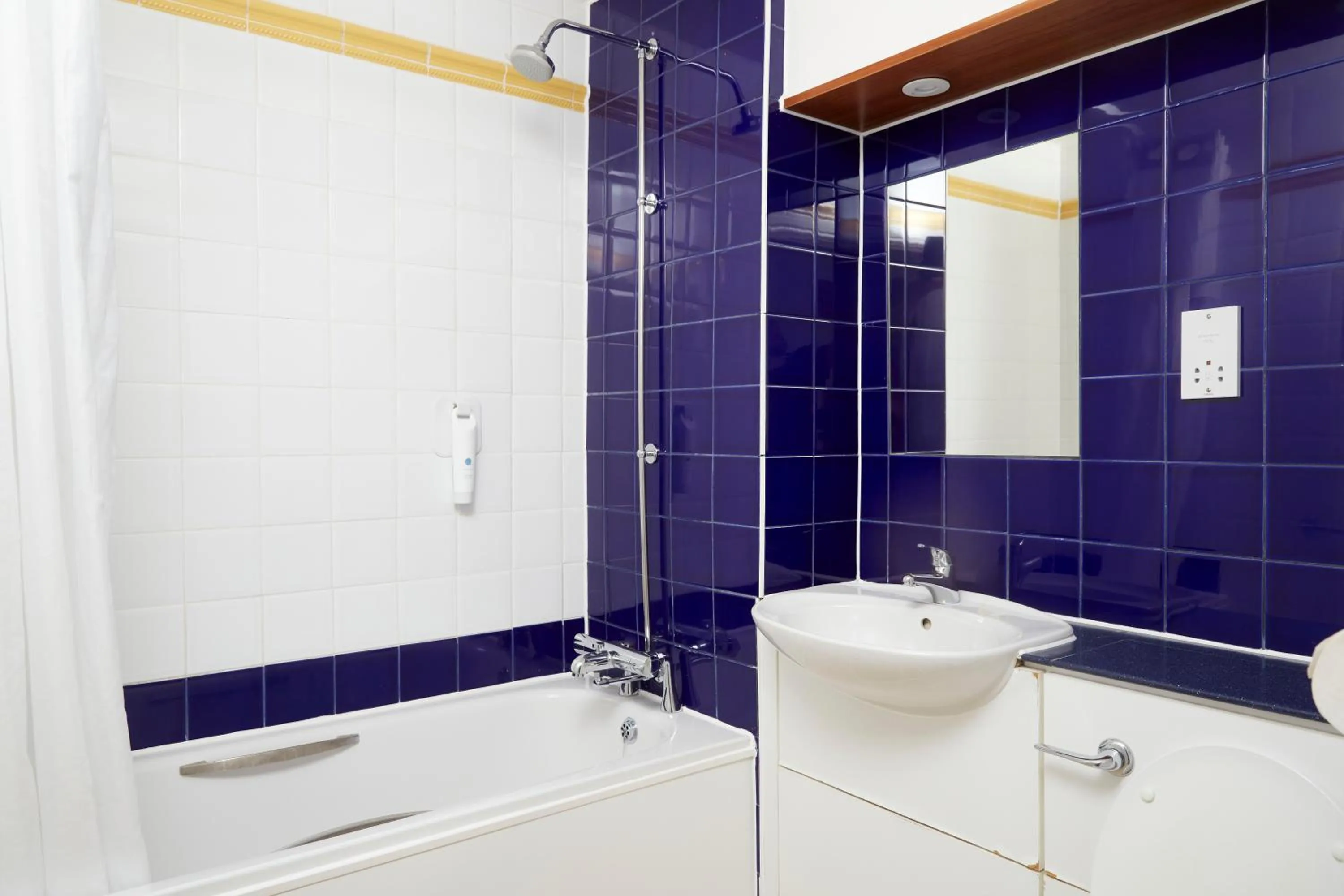 Wheatsheaf by Chef & Brewer Collection