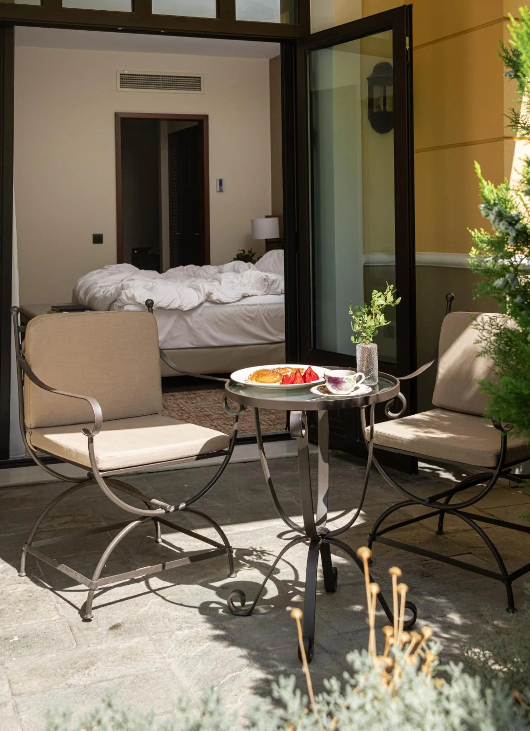 Balcony/Terrace, Bed in Hyatt Regency Thessaloniki