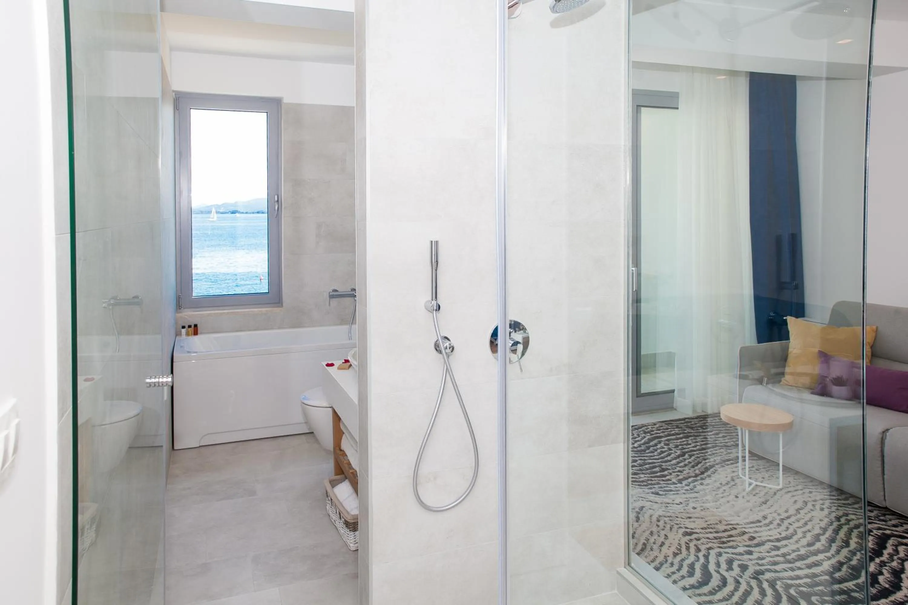 Shower in Hotel Casa del Mare - Blanche